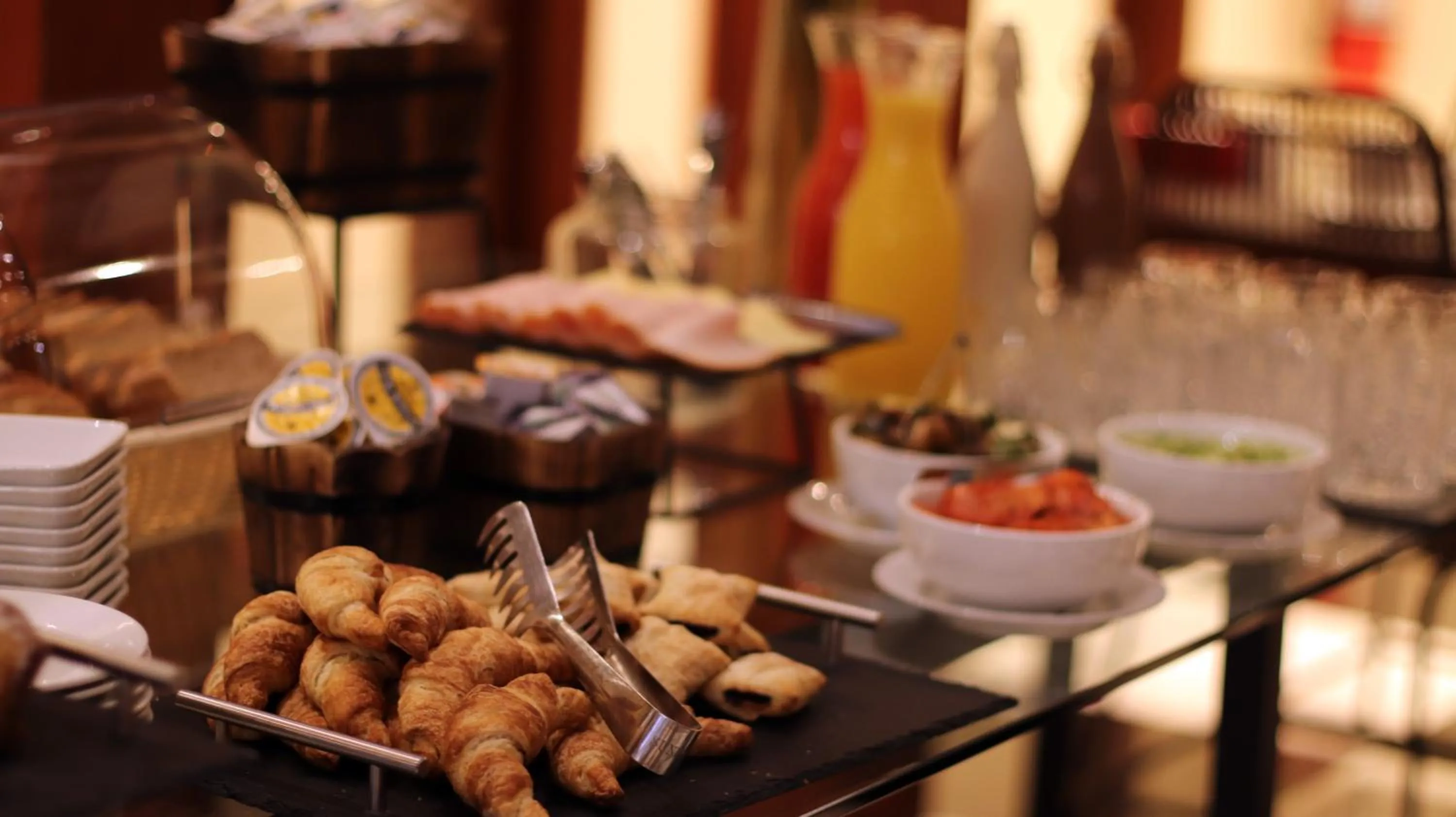 Buffet breakfast in Concha y Toro 33 Hotel Boutique by Nobile