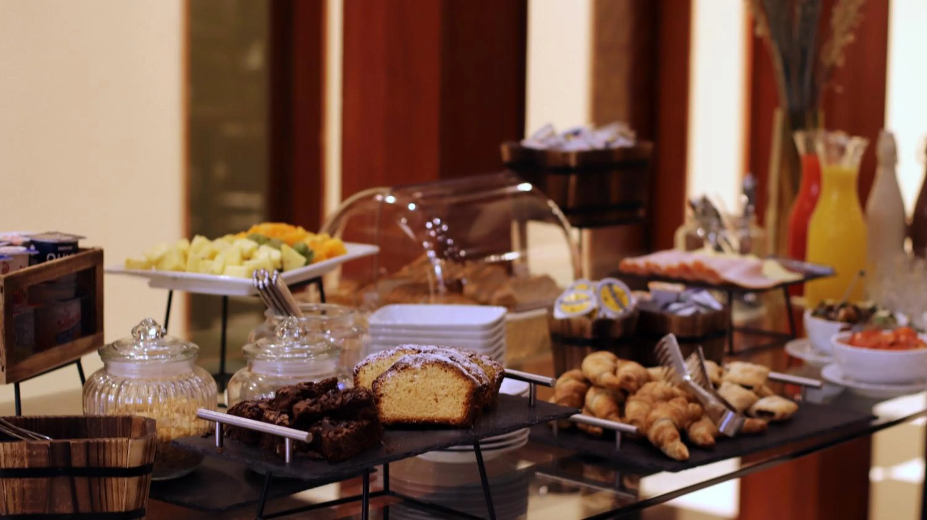 Buffet breakfast in Concha y Toro 33 Hotel Boutique by Nobile