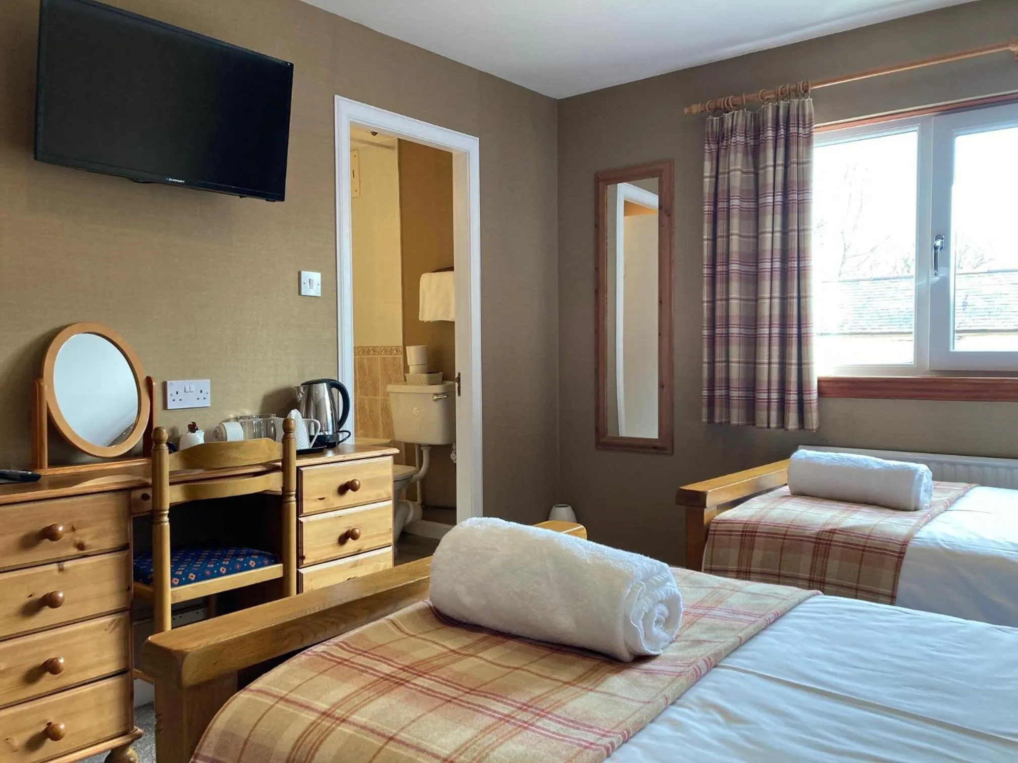 Bedroom, Bed in The Panmure Arms Hotel