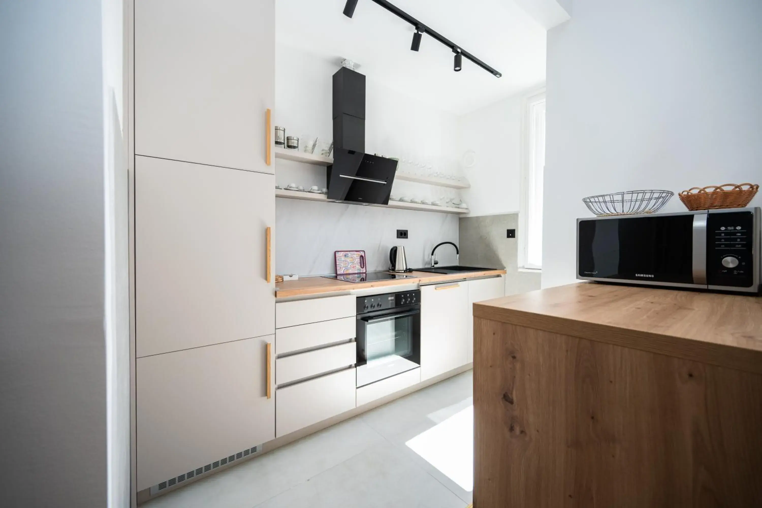 Three-Bedroom Apartment in Design 150m2 Three-Bedroom Apartment - Titova Street Three-Bedroom Apartment in Design 150m2 Three-Bedroom Apartment - Titova Street