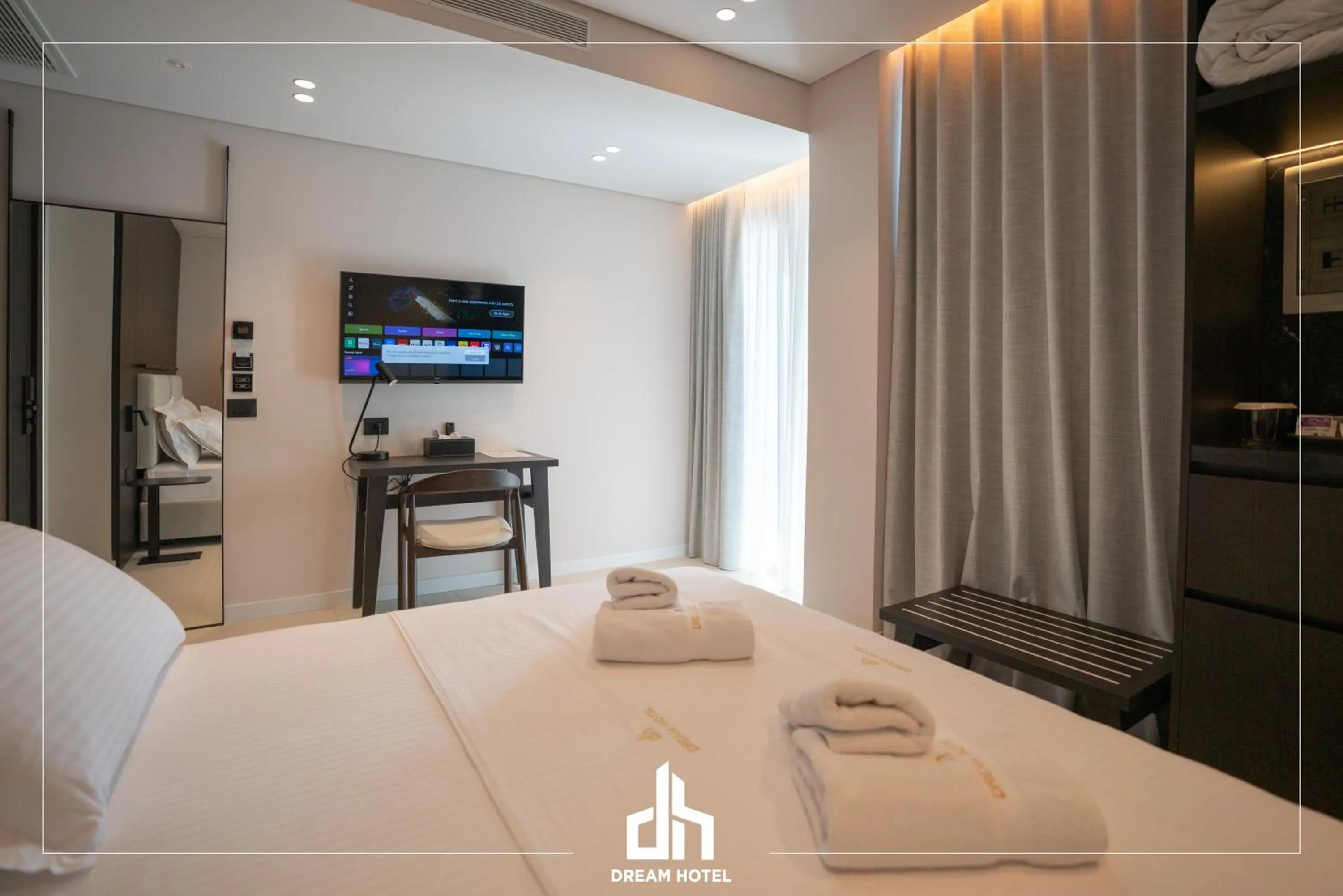 Photo of the whole room, Bed in DREAM HOTEL SARANDA
