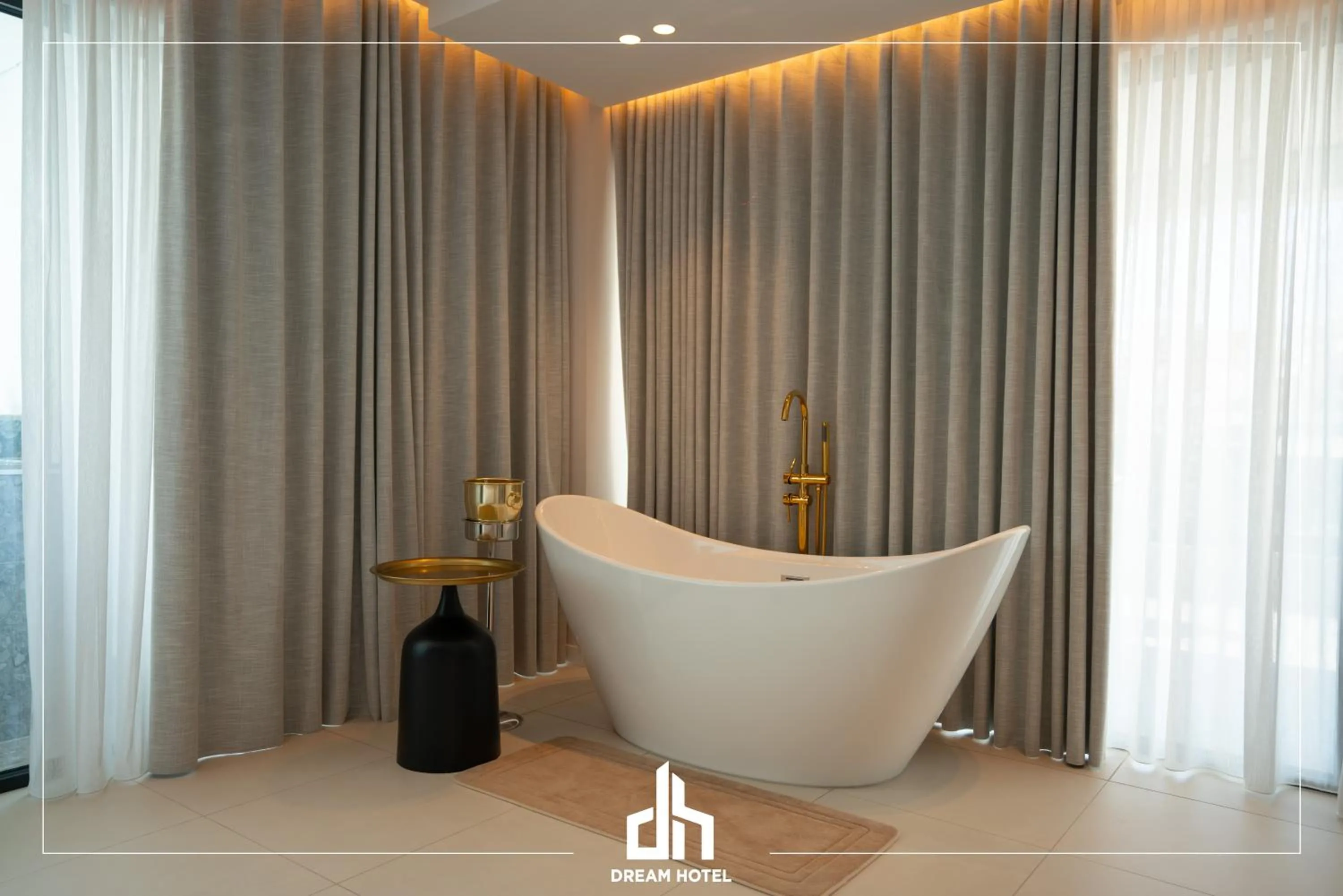 Bedroom in DREAM HOTEL SARANDA