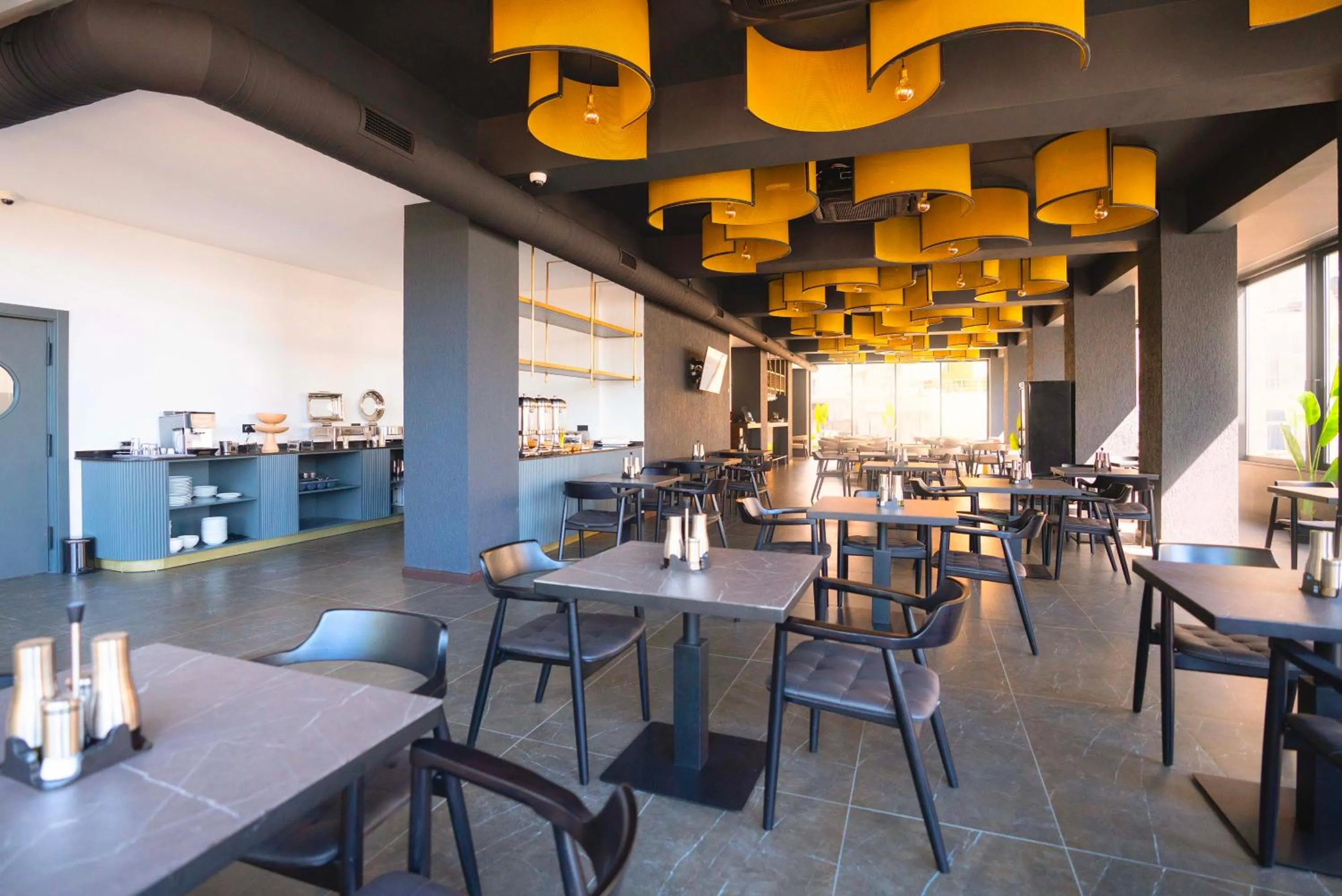 Restaurant/places to eat in DREAM HOTEL SARANDA