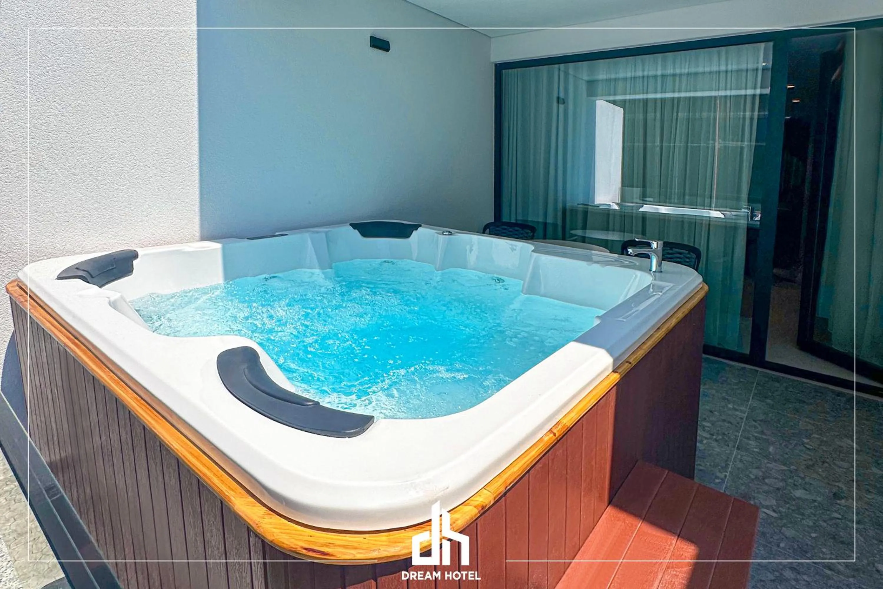 Hot Tub in DREAM HOTEL SARANDA