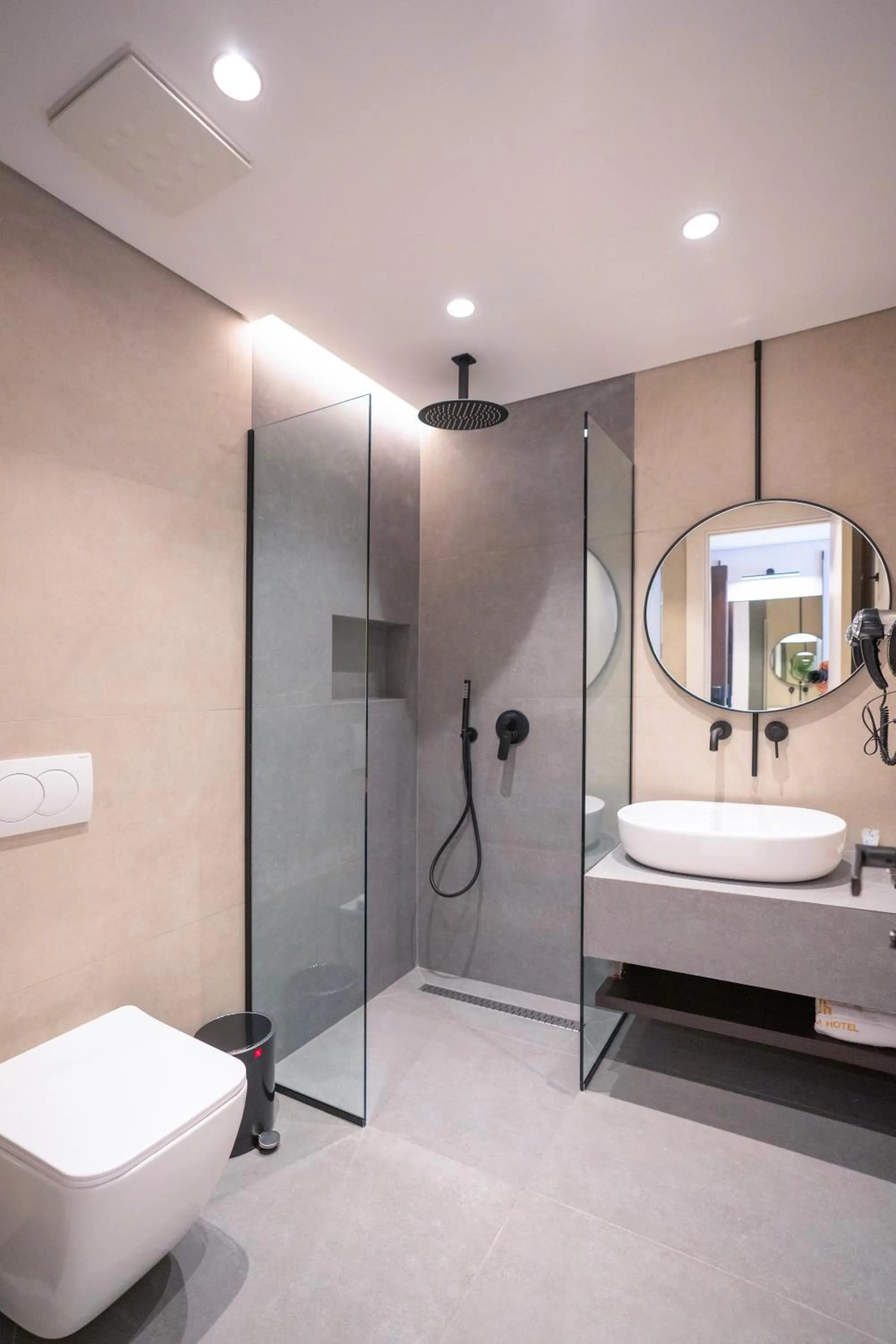 Bathroom, Bed in DREAM HOTEL SARANDA
