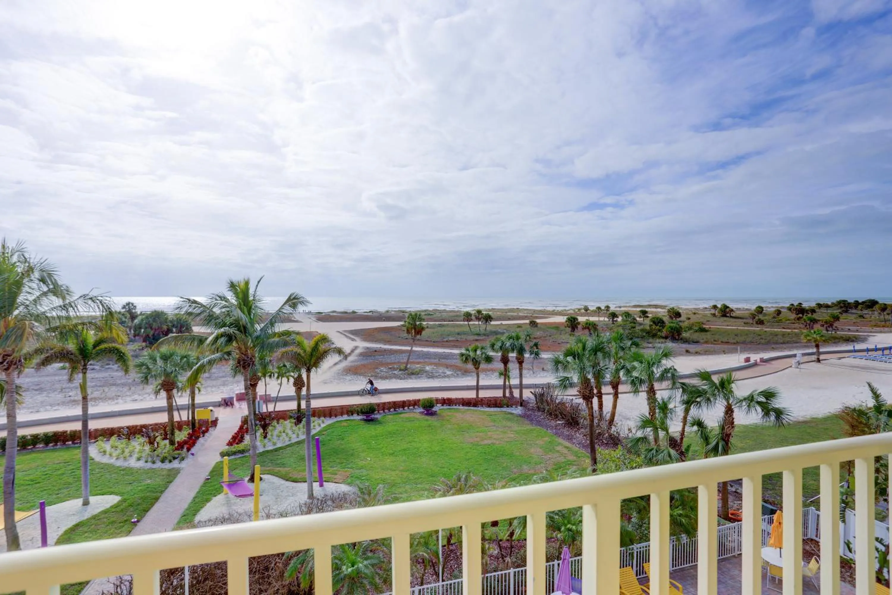 South Beach Condo Hotel by Travel Resort Services, Inc.