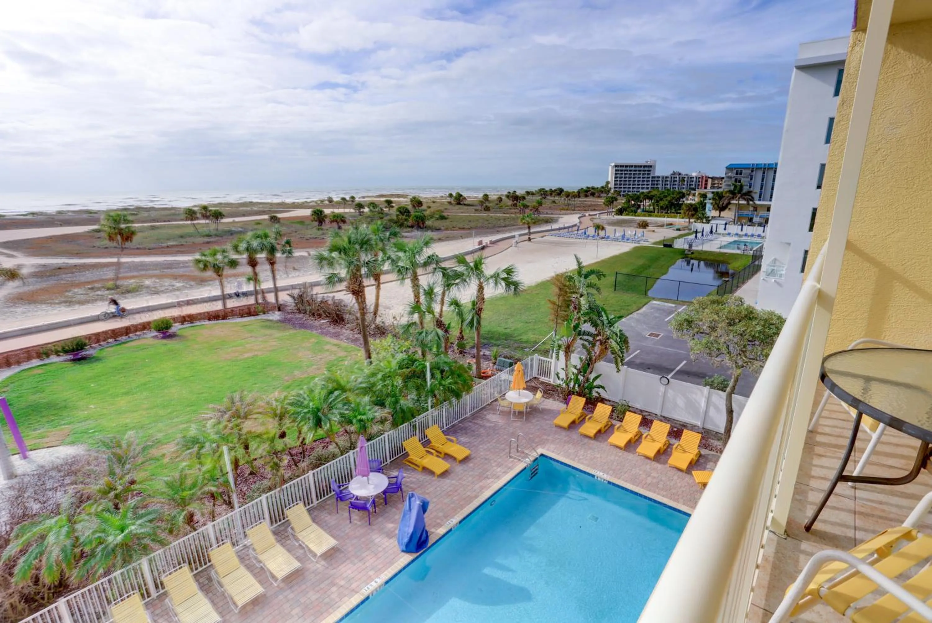 South Beach Condo Hotel by Travel Resort Services, Inc.