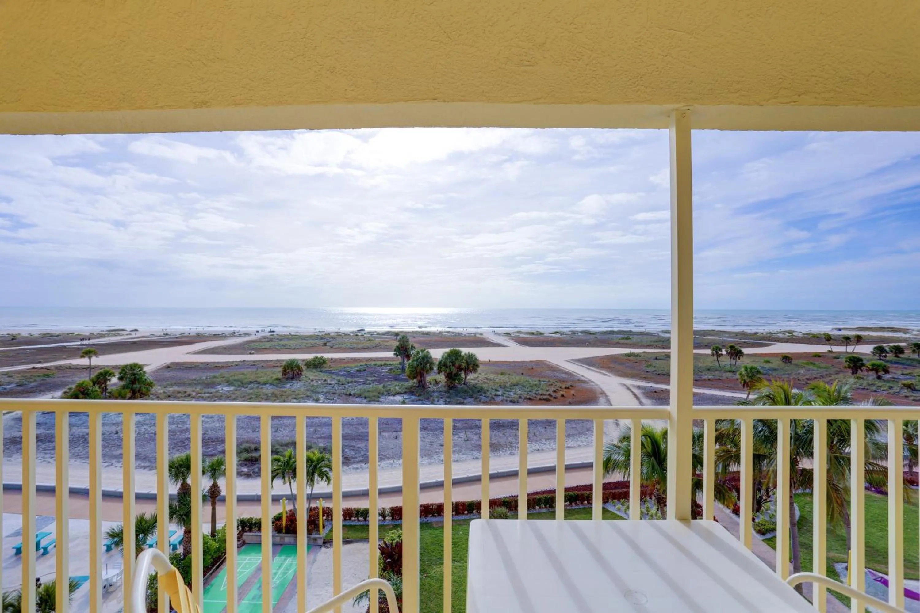 South Beach Condo Hotel by Travel Resort Services, Inc.