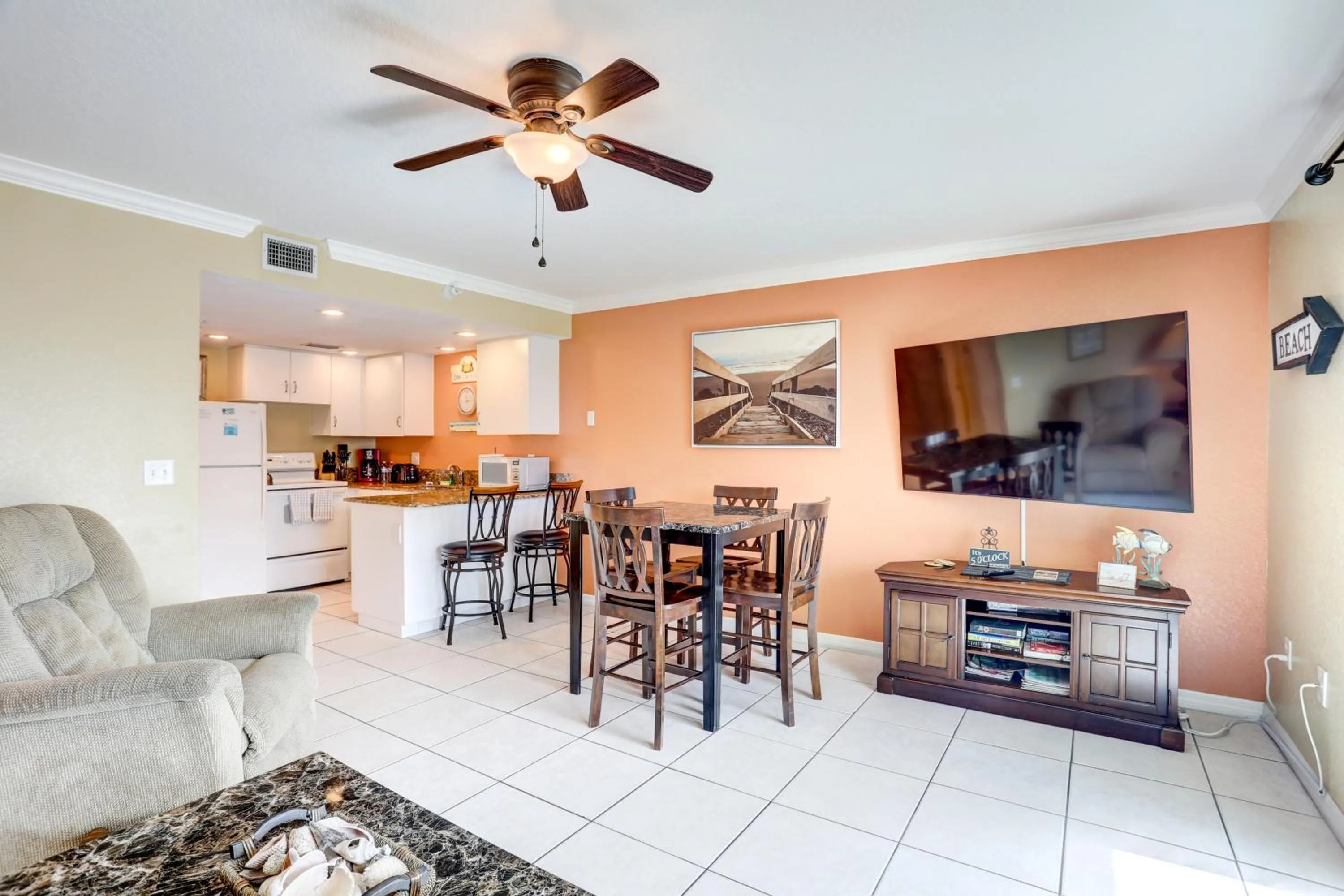 South Beach Condo Hotel by Travel Resort Services, Inc.