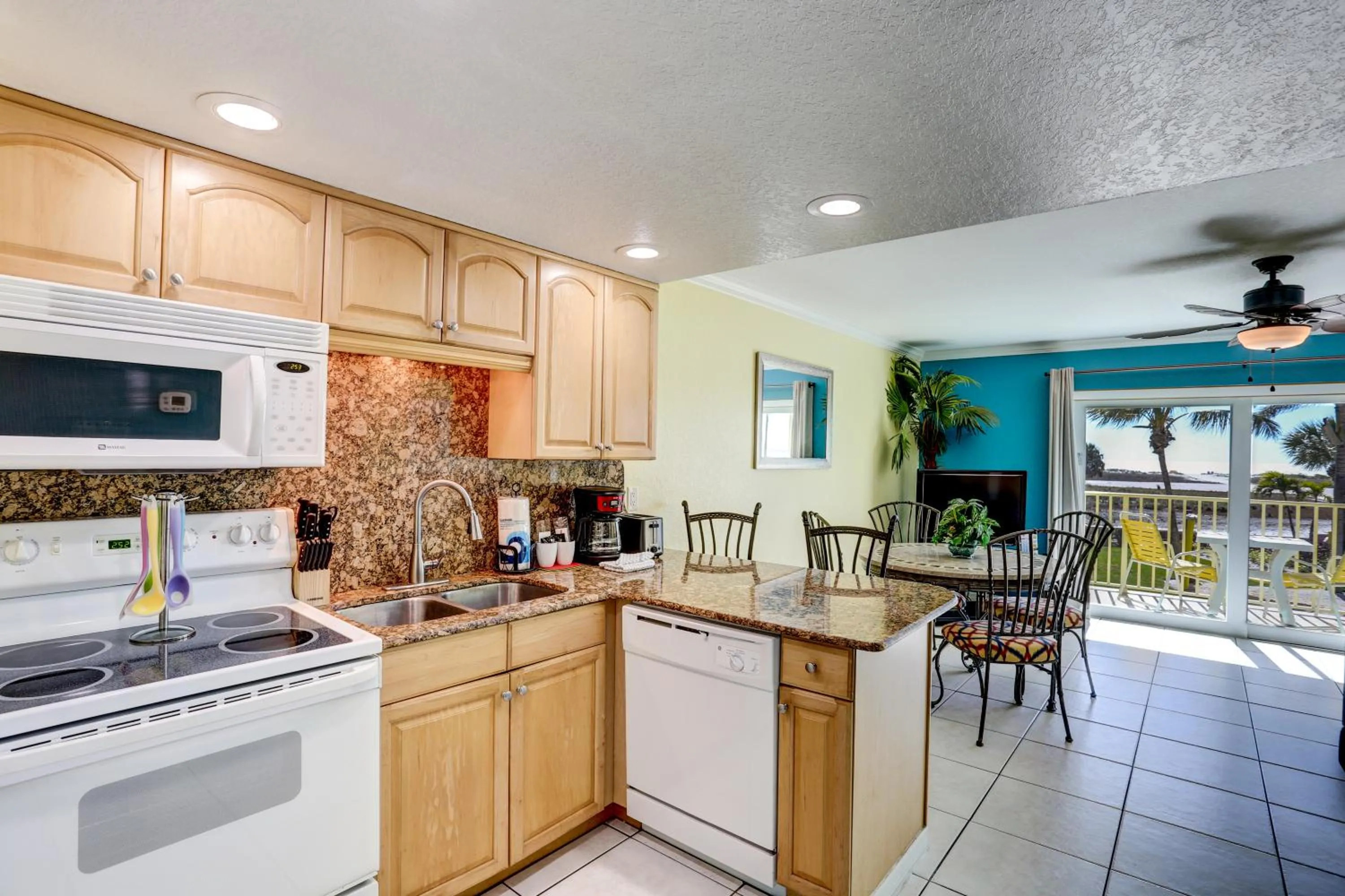 South Beach Condo Hotel by Travel Resort Services, Inc.