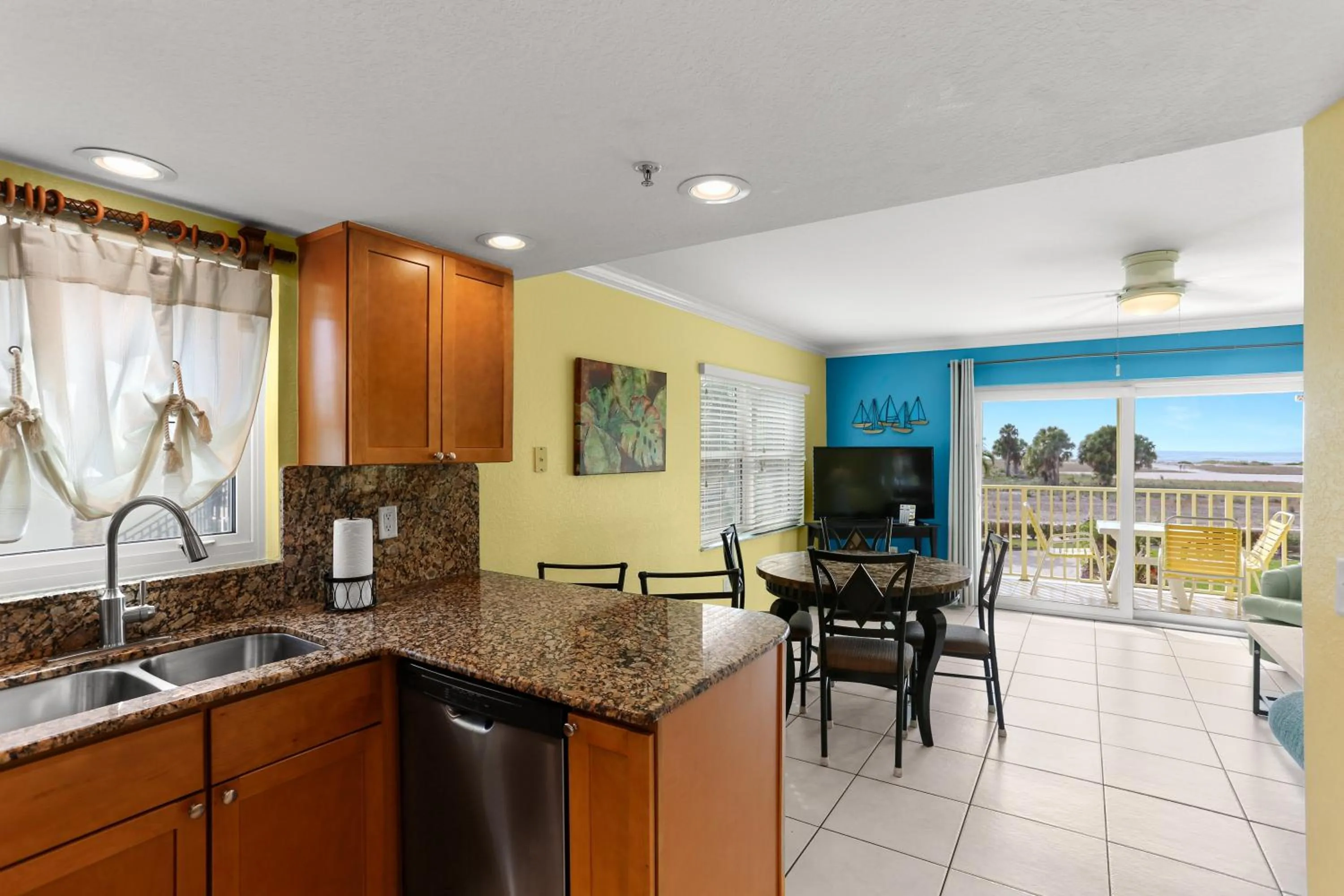 South Beach Condo Hotel by Travel Resort Services, Inc.