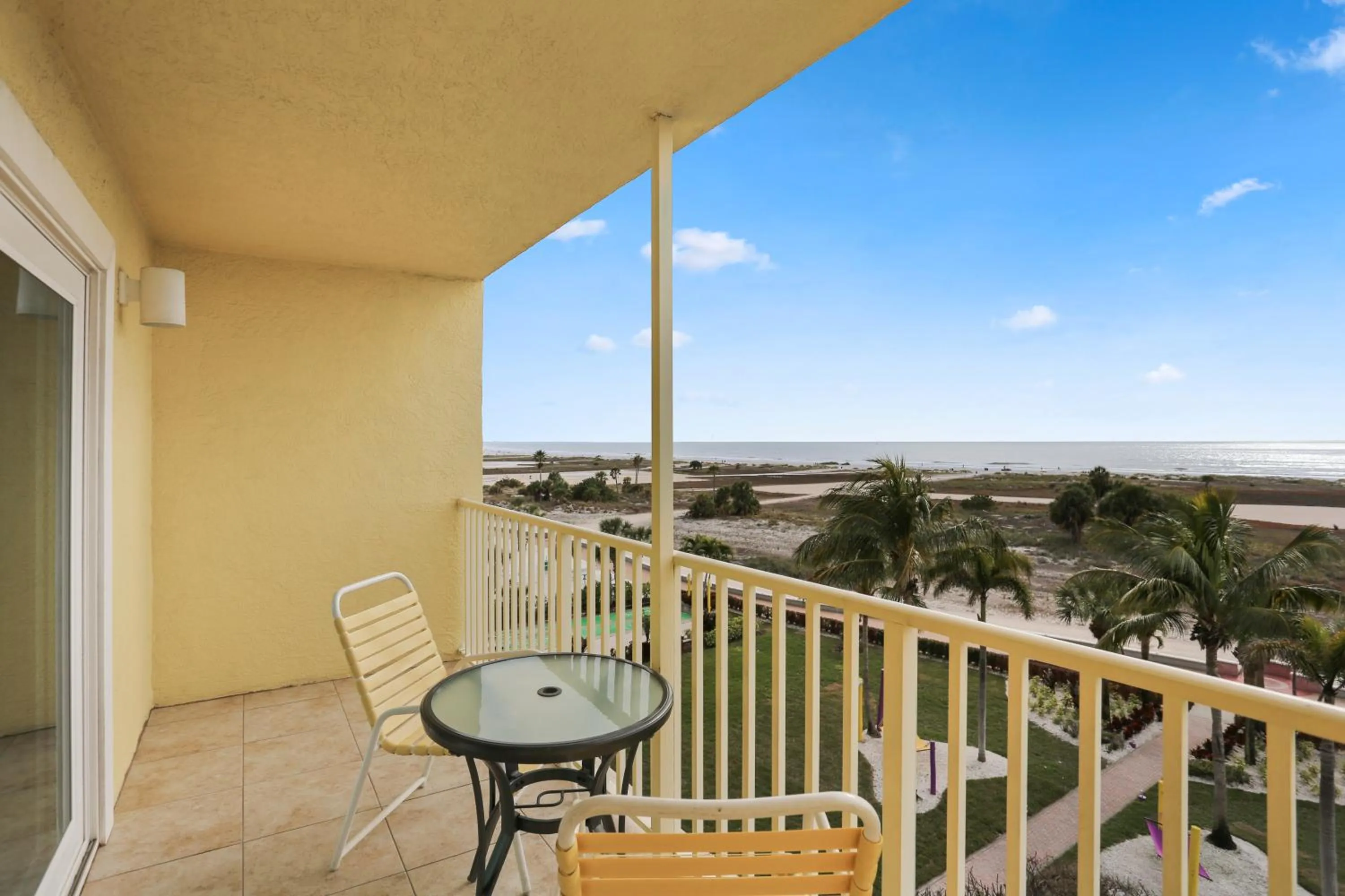 South Beach Condo Hotel by Travel Resort Services, Inc.