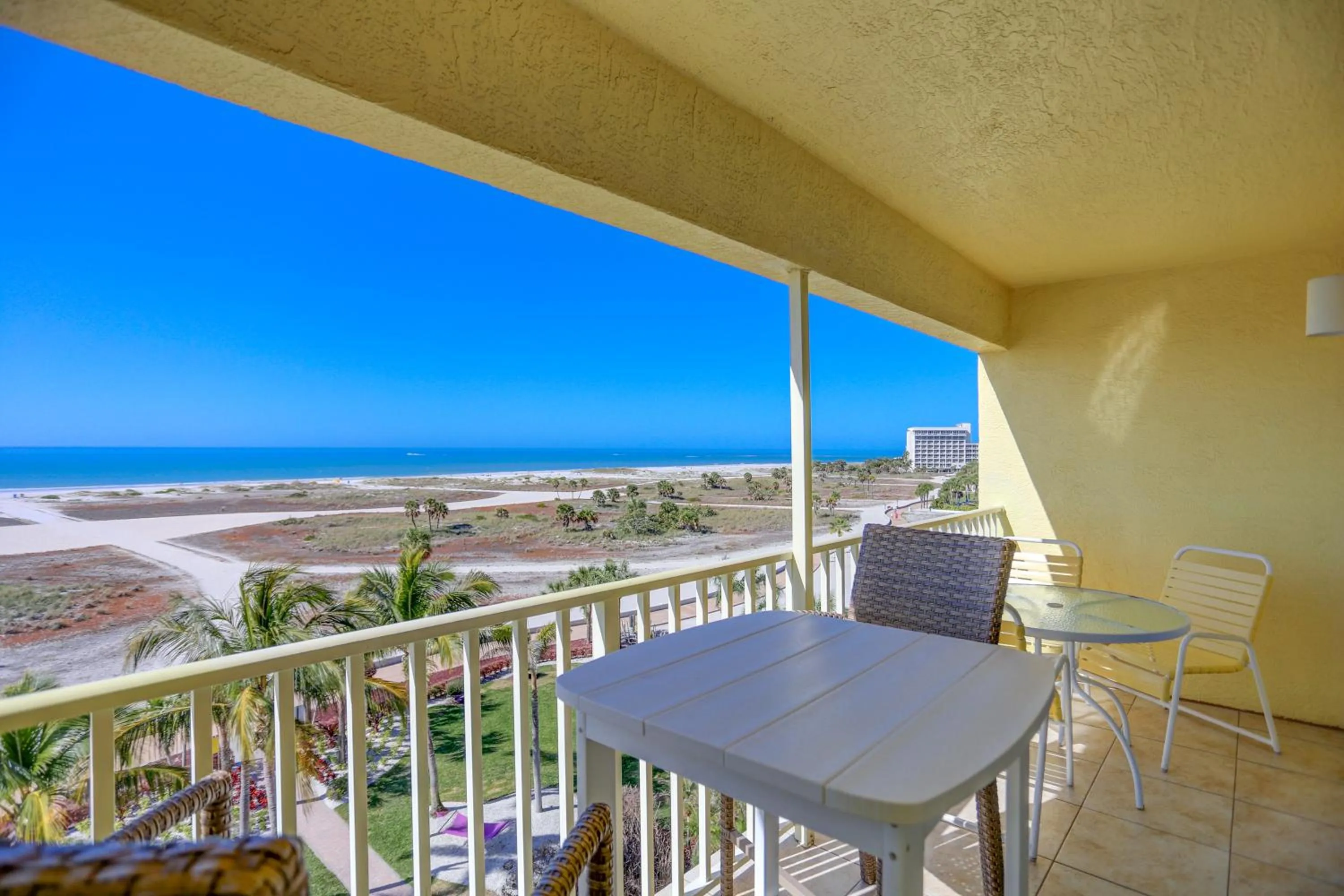 South Beach Condo Hotel by Travel Resort Services, Inc.