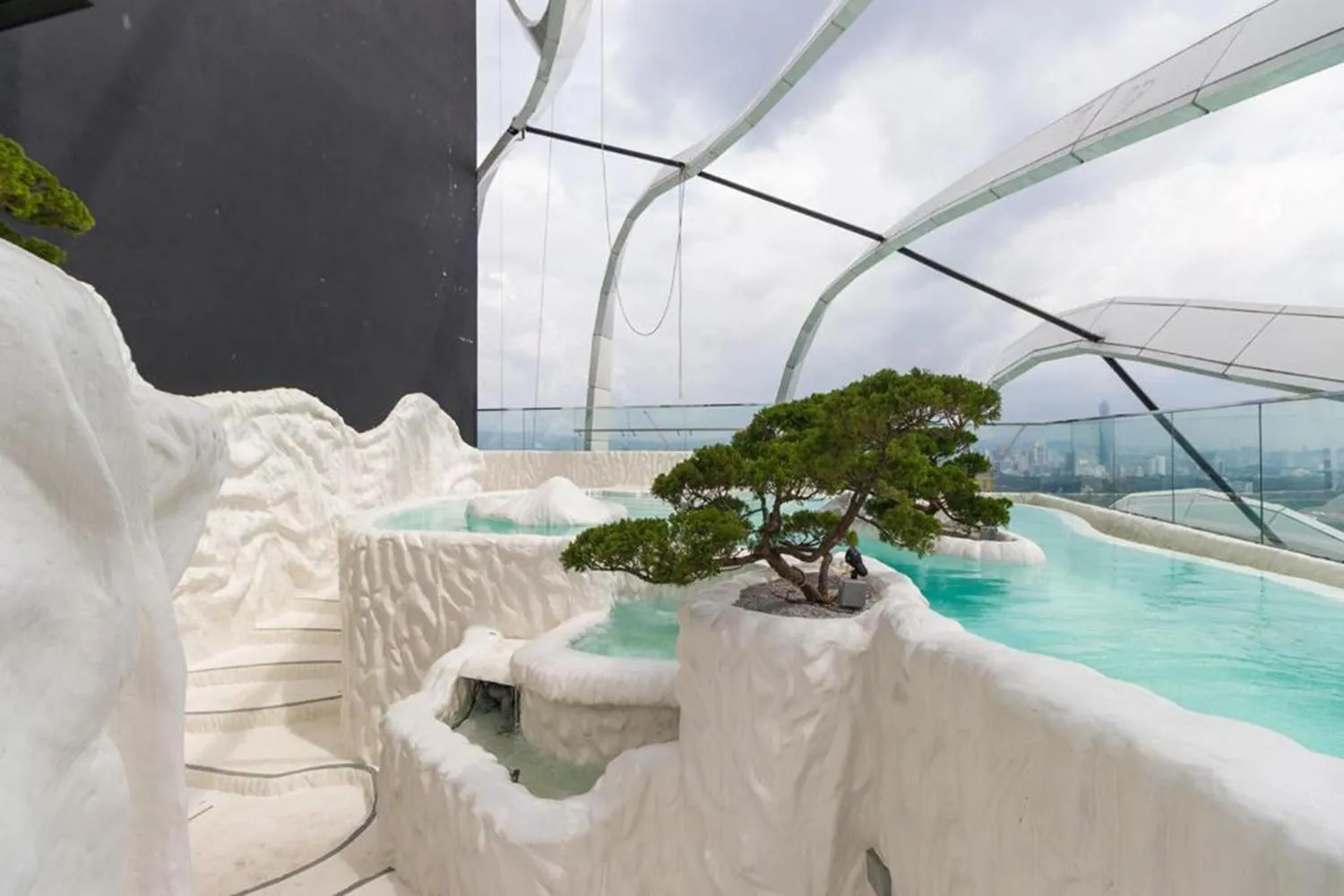 VALENTINA SUITES @ ARTE MONT KIARA