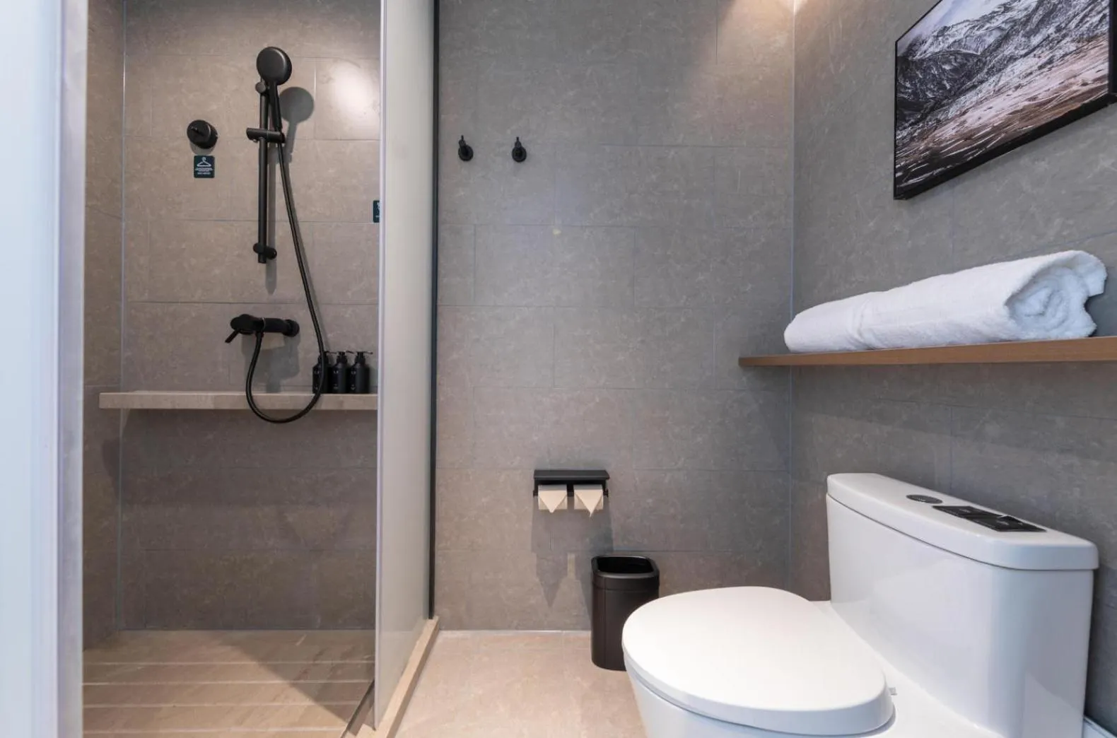 Bathroom in Atour Hotel Jinan Huashan Huanyu Max