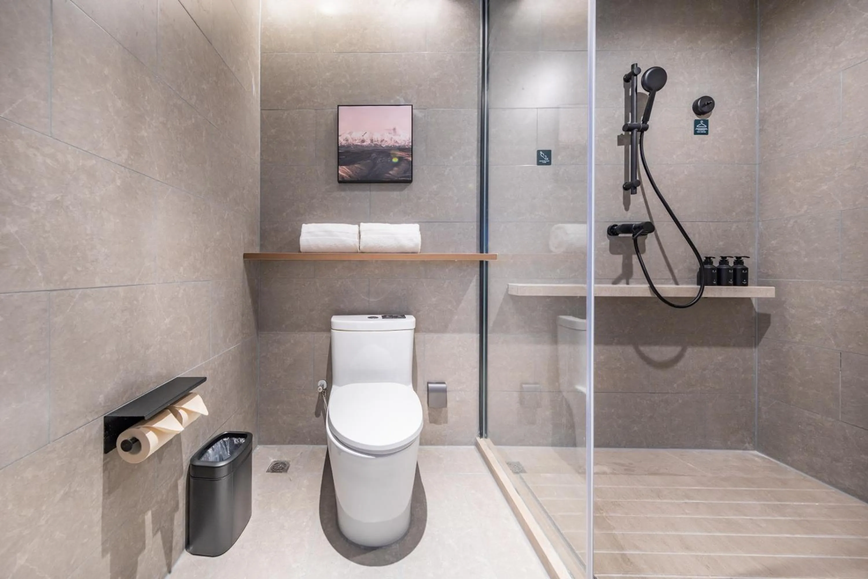 Bathroom in Atour Hotel Jinan Huashan Huanyu Max