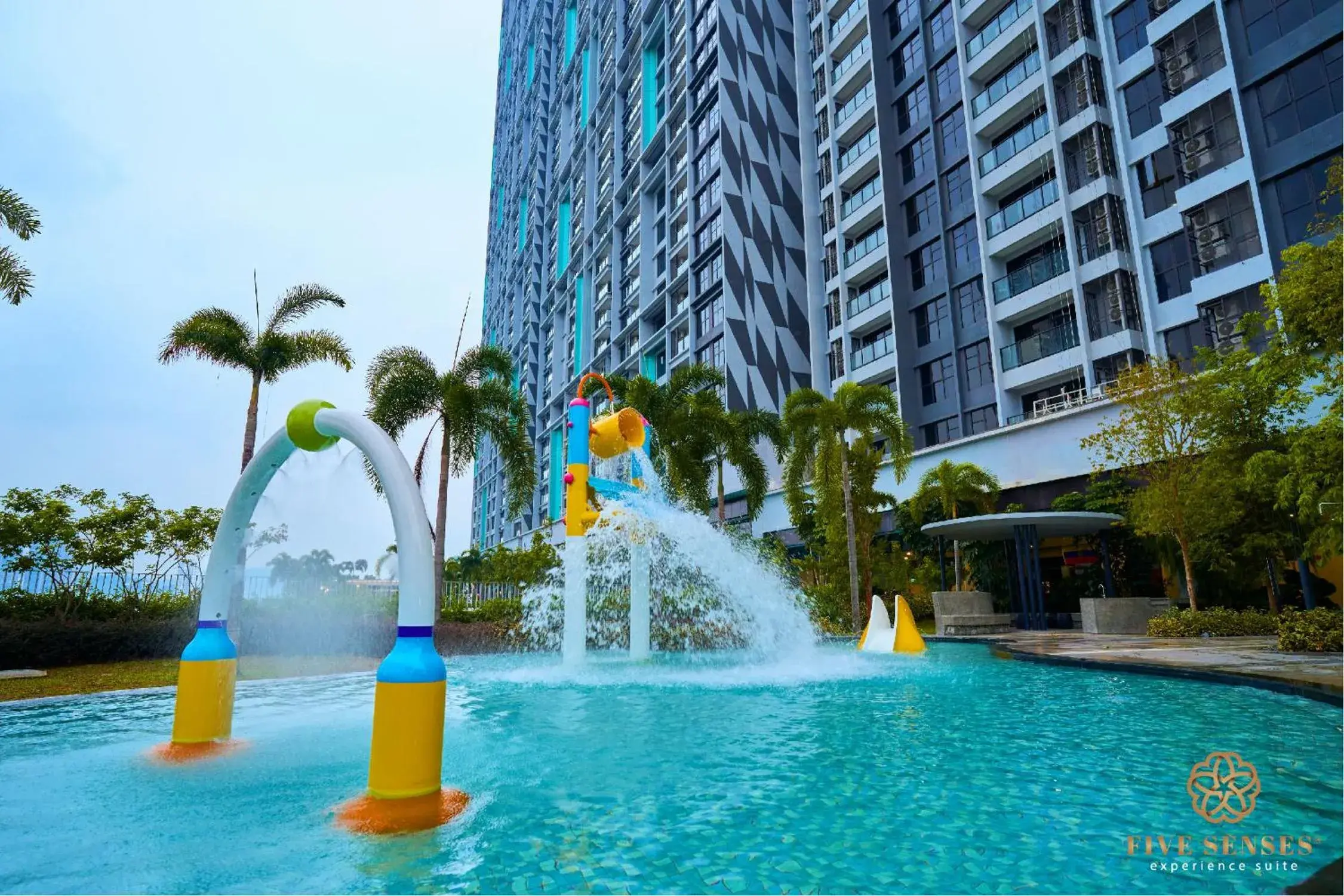 Swimming pool in Trion One Suites Kuala Lumpur by Five Senses Swimming pool in Trion One Suites Kuala Lumpur by Five Senses