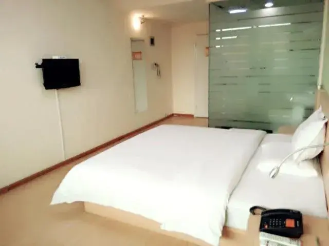 Bedroom, Bed in 7Days Inn Xi'an Northwest University North Gate Bedroom, Bed in 7Days Inn Xi'an Northwest University North Gate