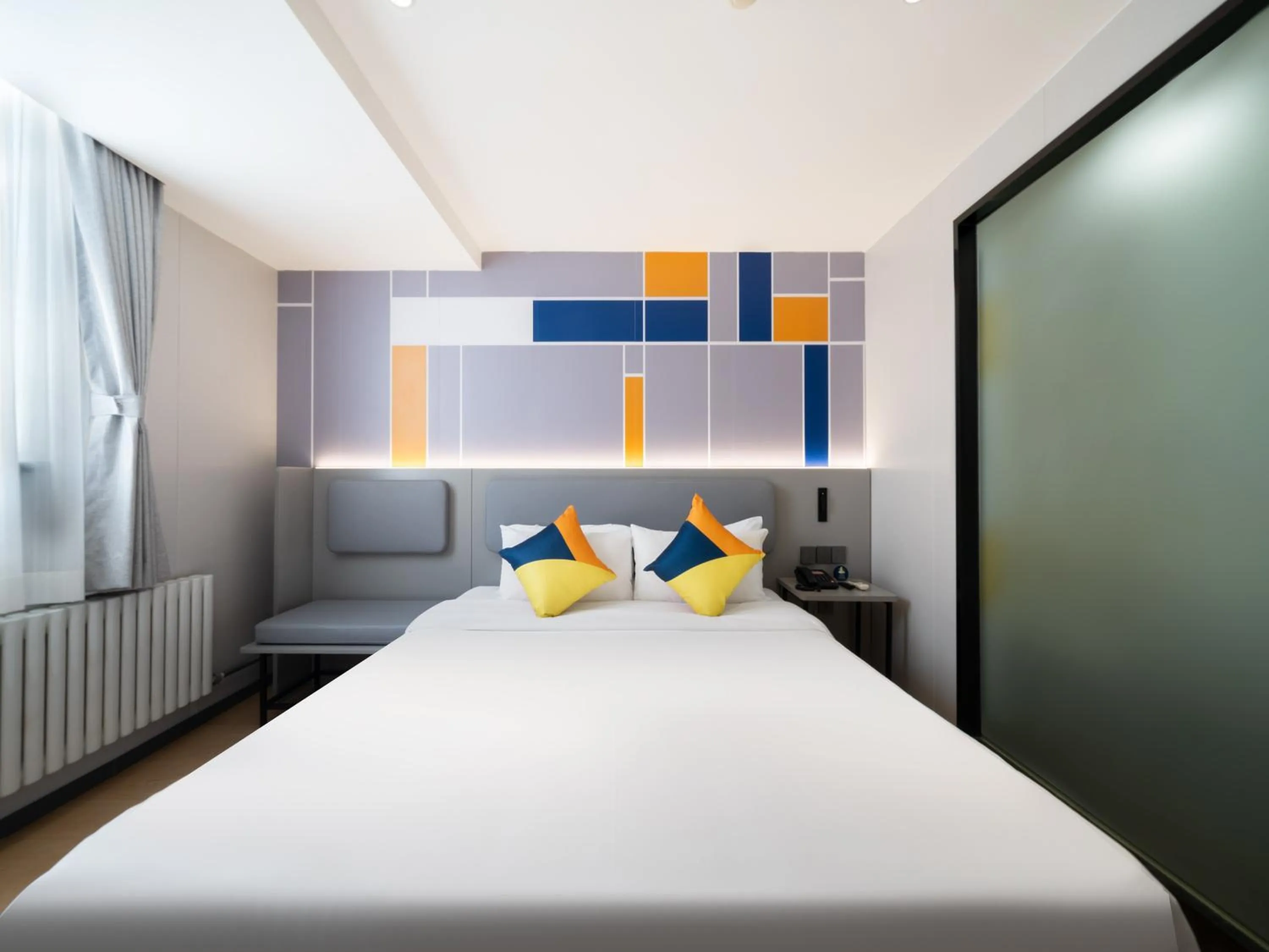 Bed in 7Days Inn Railway Station Xi'an Wulukou Subway Station