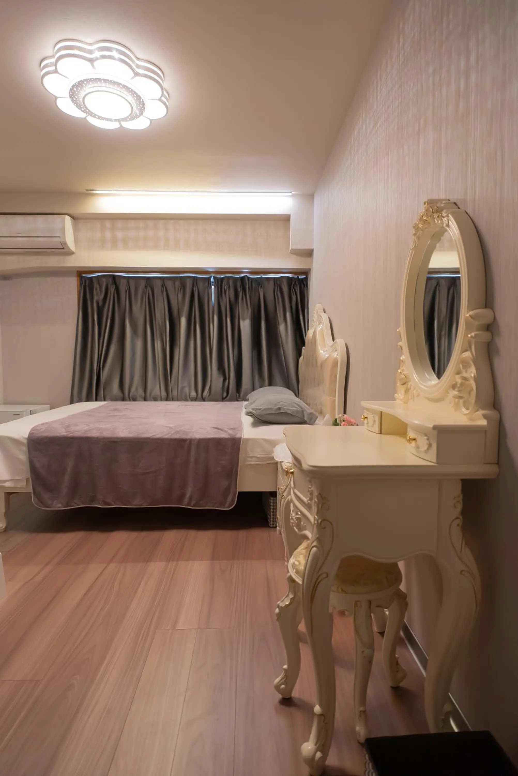 Bedroom, Bed in AKARENGA house