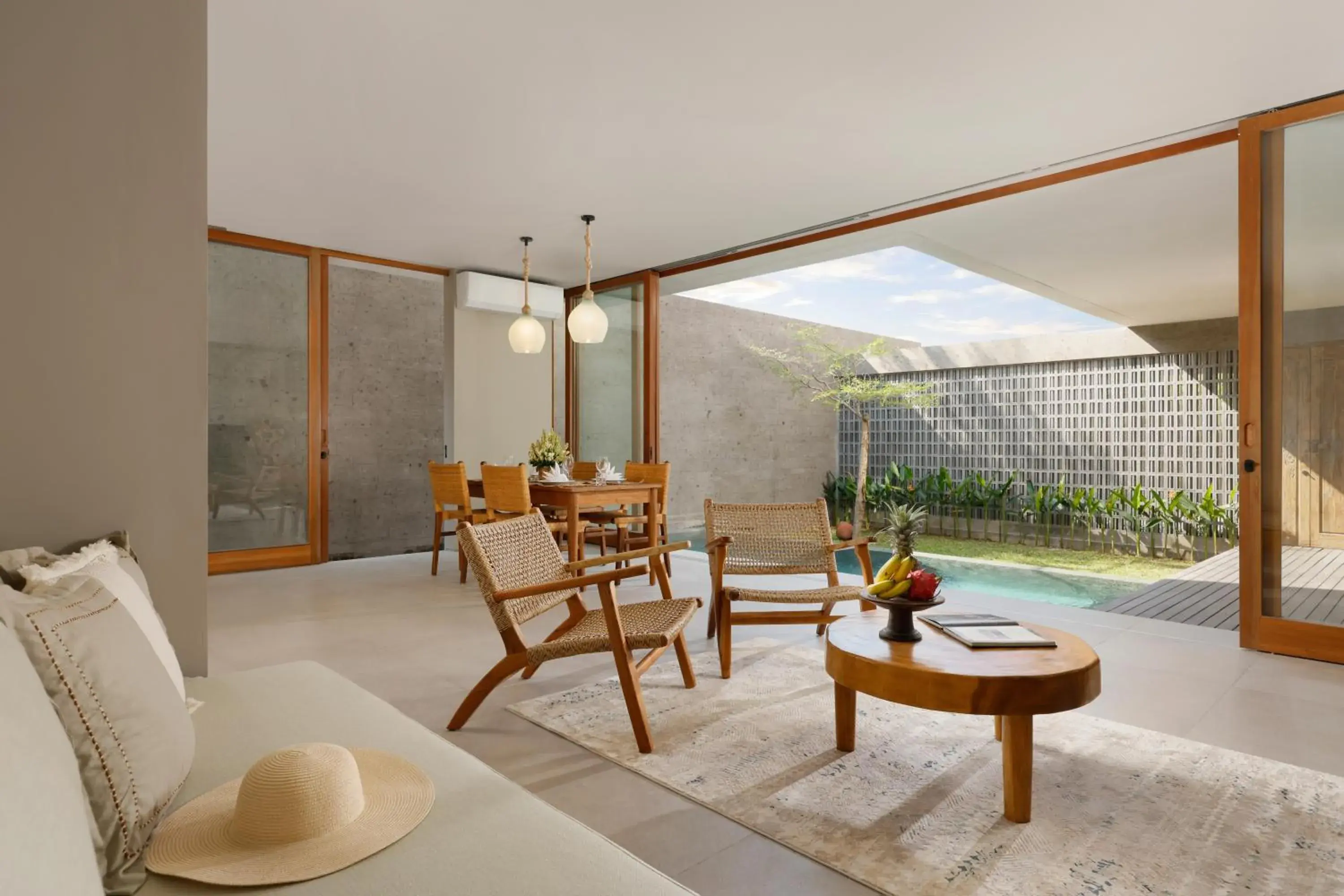 Living room in Pulang Villas Pererenan by Nakula Living room in Pulang Villas Pererenan by Nakula