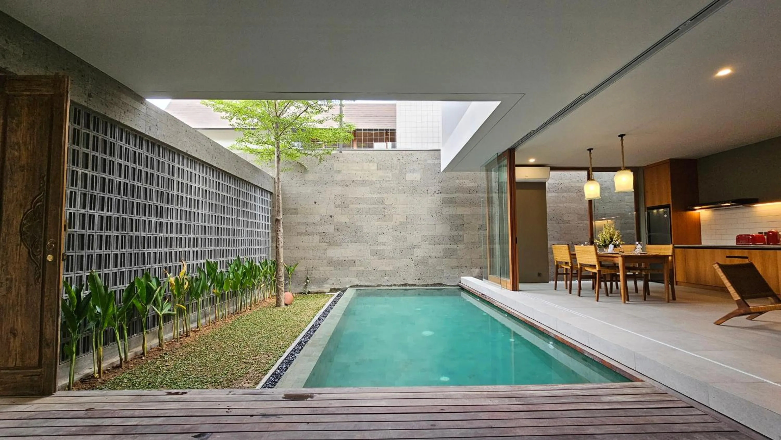Swimming pool in Pulang Villas Pererenan by Nakula