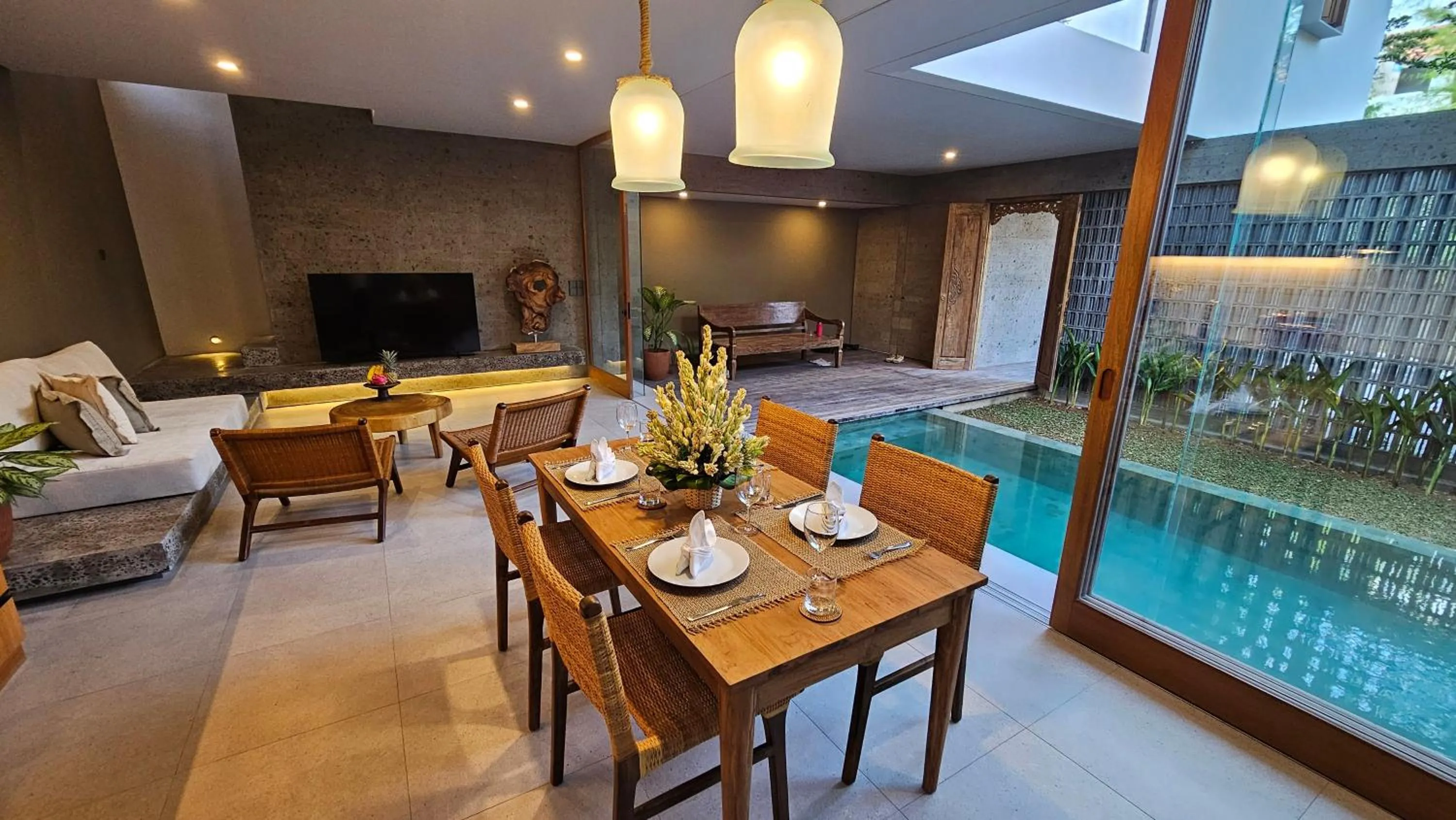 Dining area in Pulang Villas Pererenan by Nakula