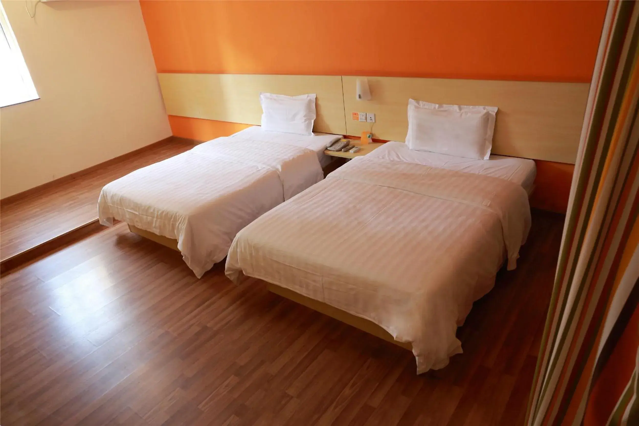 Bedroom, Bed in 7Days Inn Xi'an Railway Station East Plaza Bedroom, Bed in 7Days Inn Xi'an Railway Station East Plaza