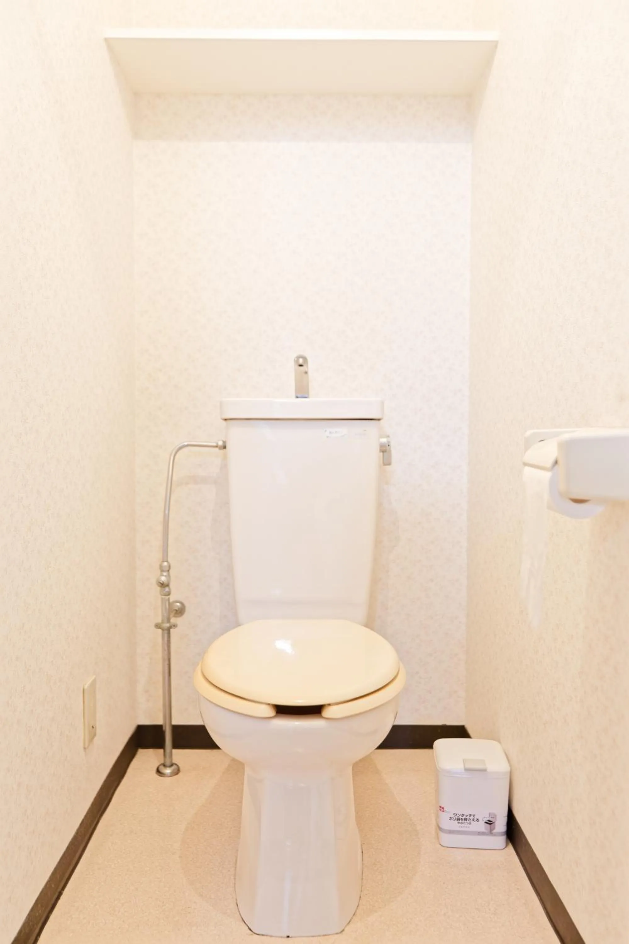 Shinjuku Waseda Earthtone Apartment