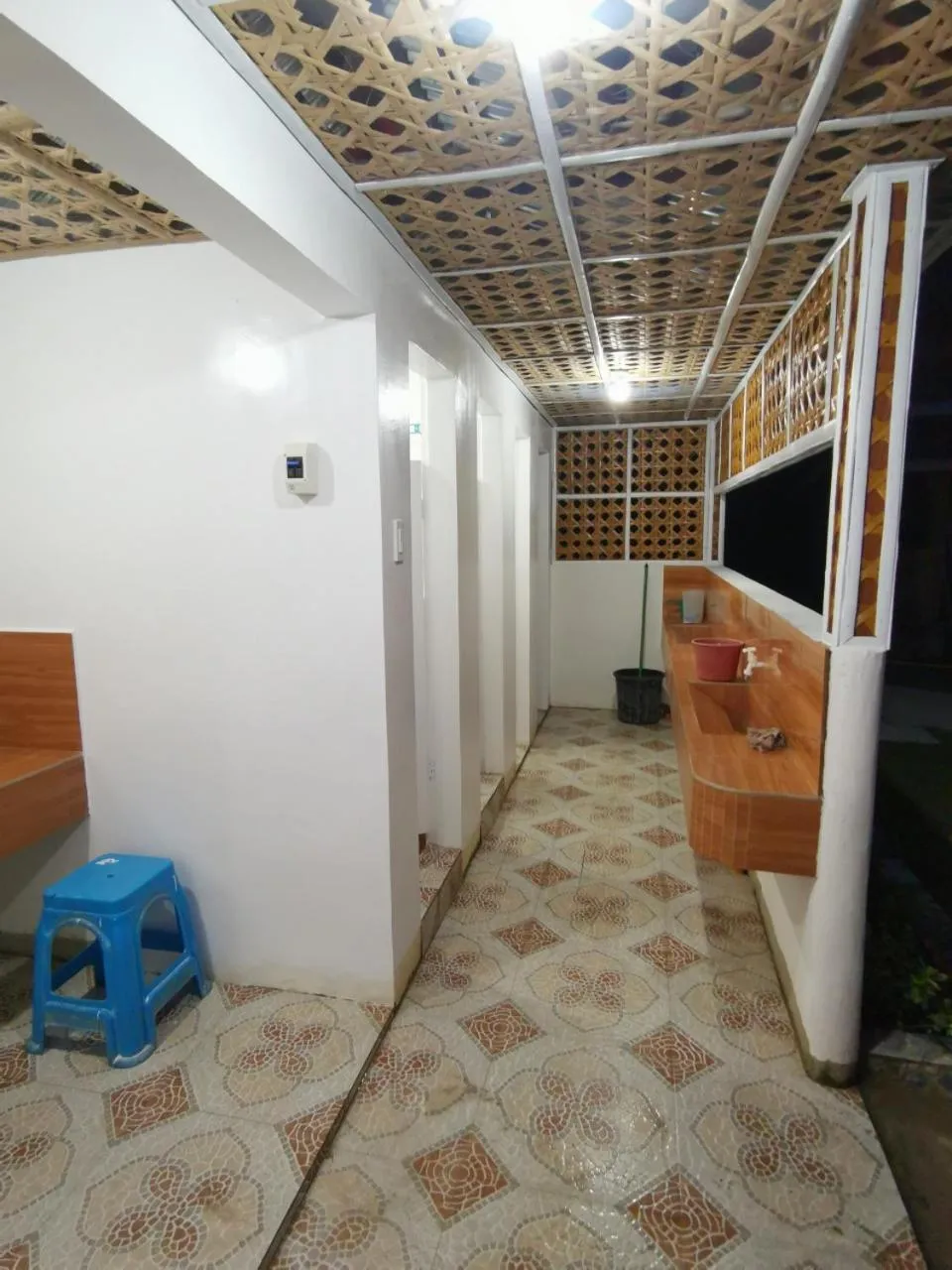 Toilet in Tambayan Rooms and Cottages by SMS Hospitality
