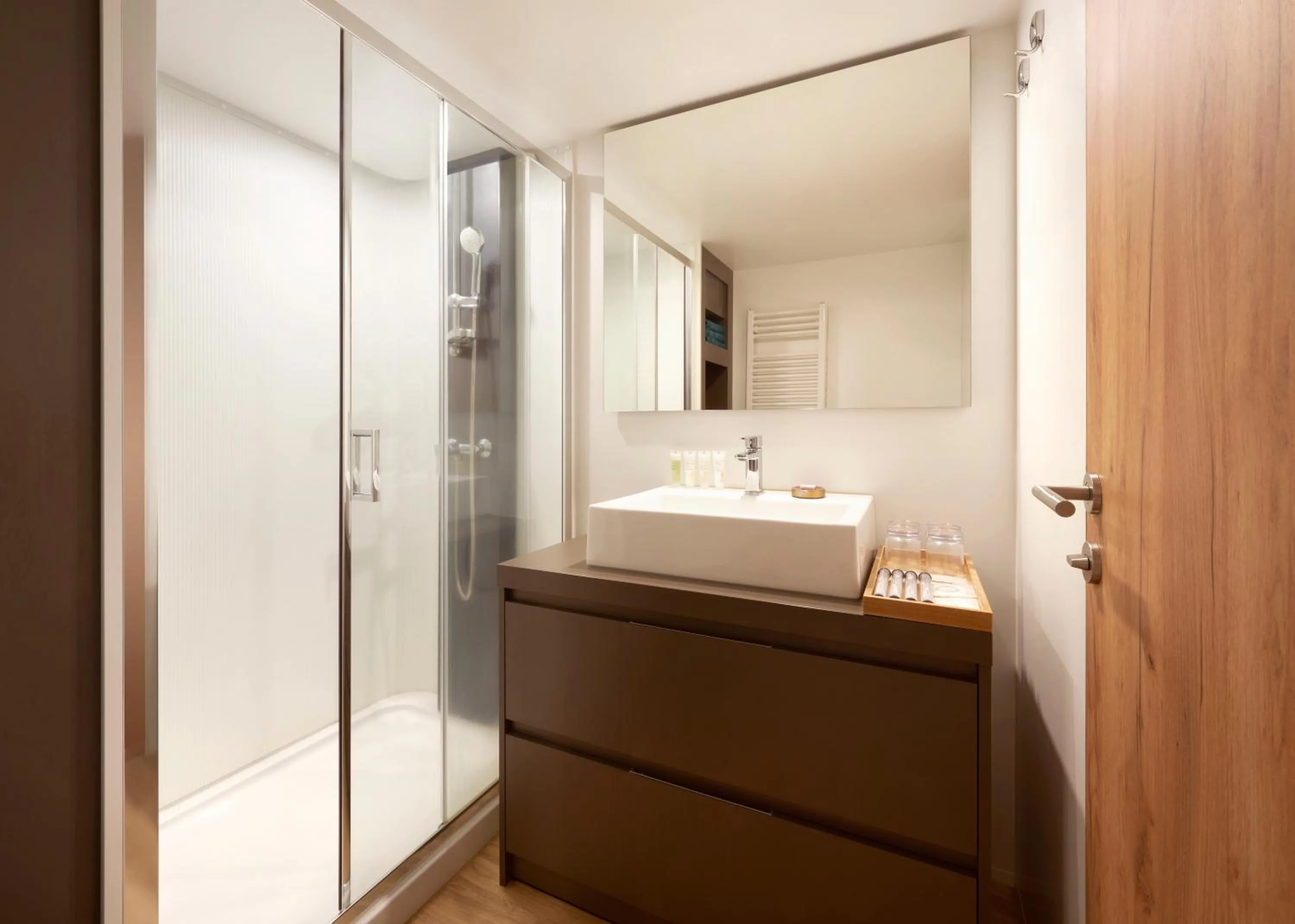 Shower in Starville