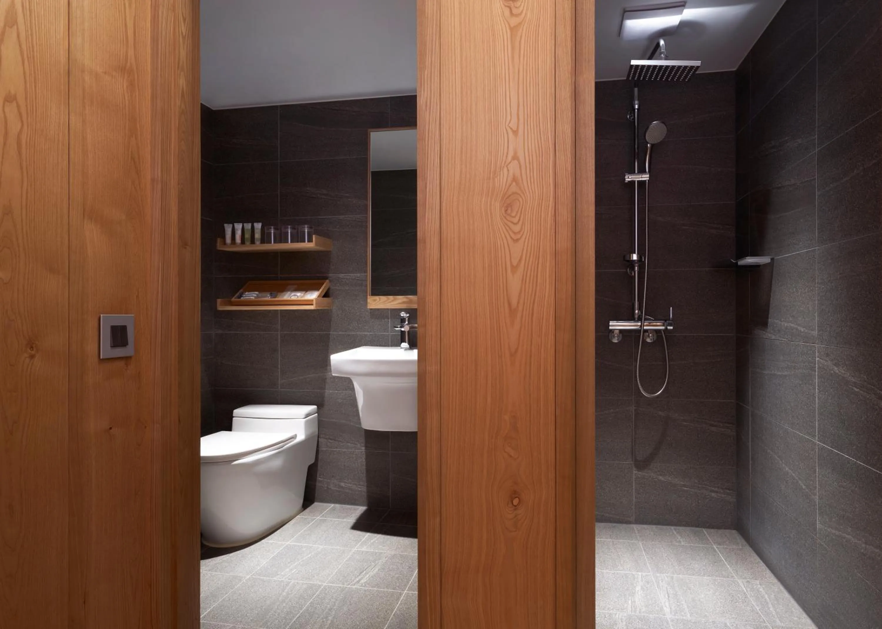 Shower in Starville
