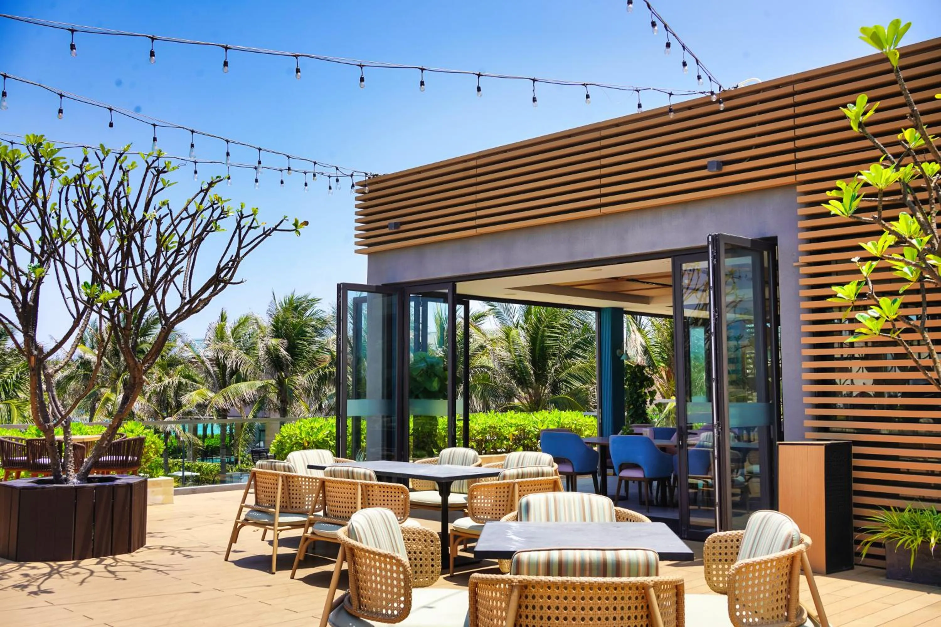 Restaurant/places to eat in Seascape Villas In Long Beach Cam Ranh
