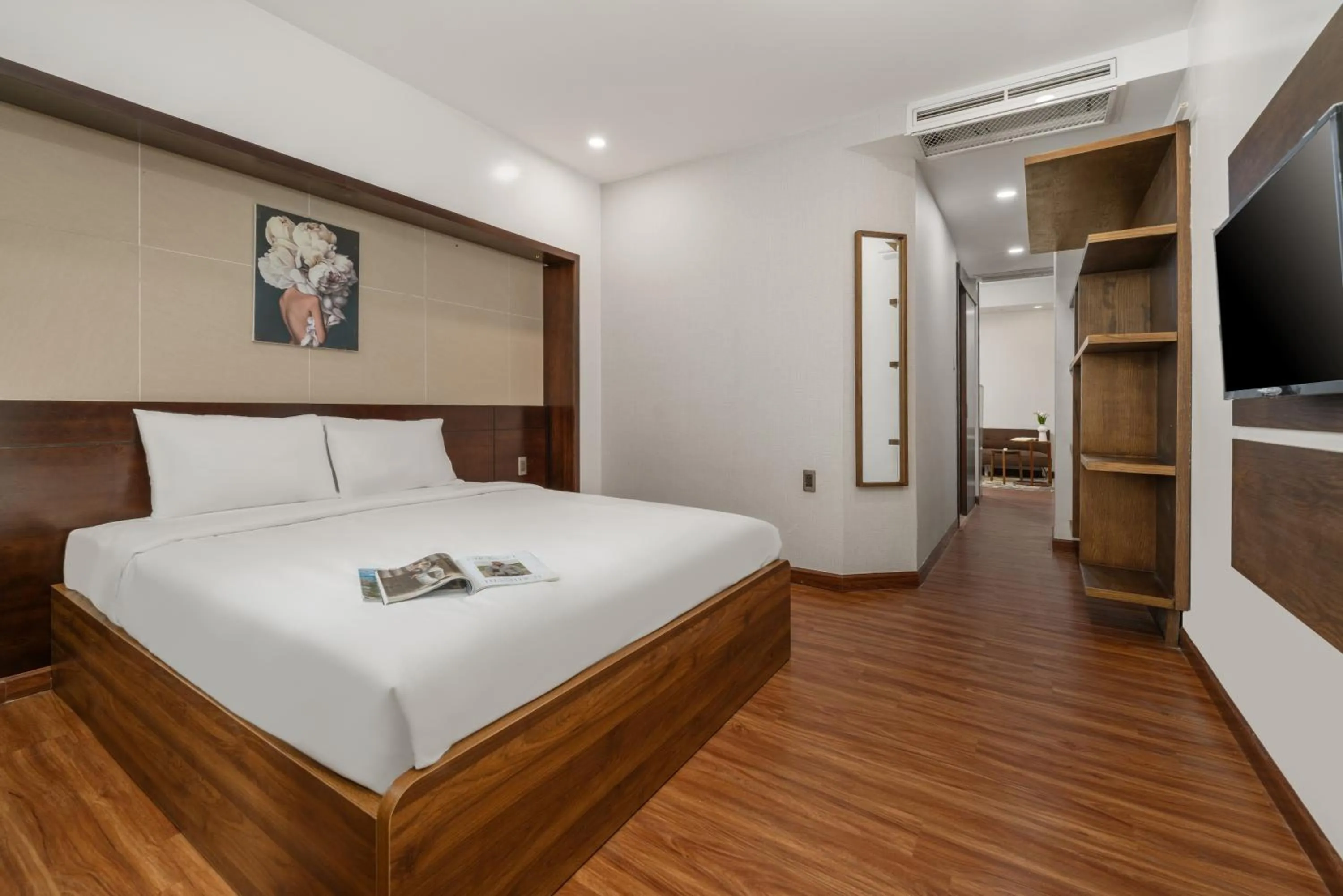 Bedroom, Bed in Tokyo Boutique Front Beach Hotel