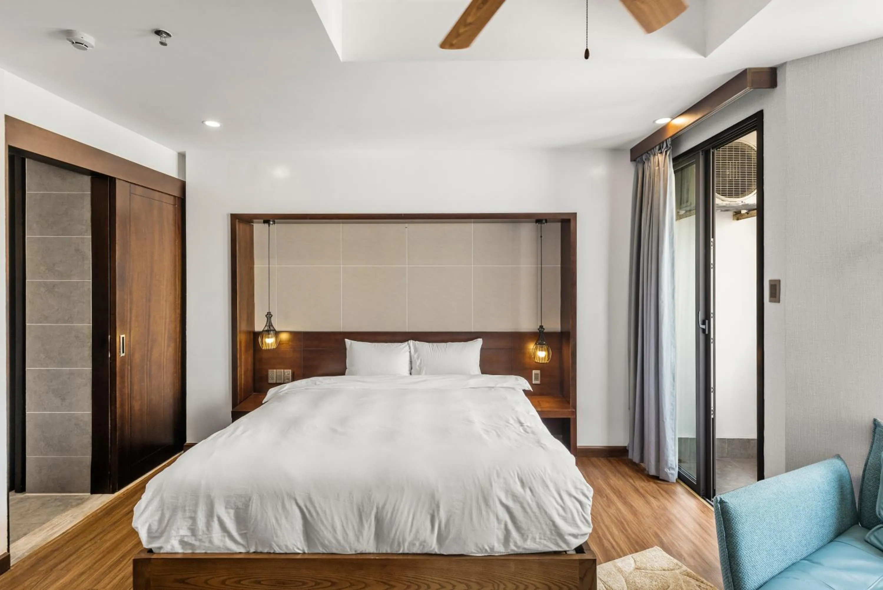 Bedroom, Bed in Tokyo Boutique Front Beach Hotel