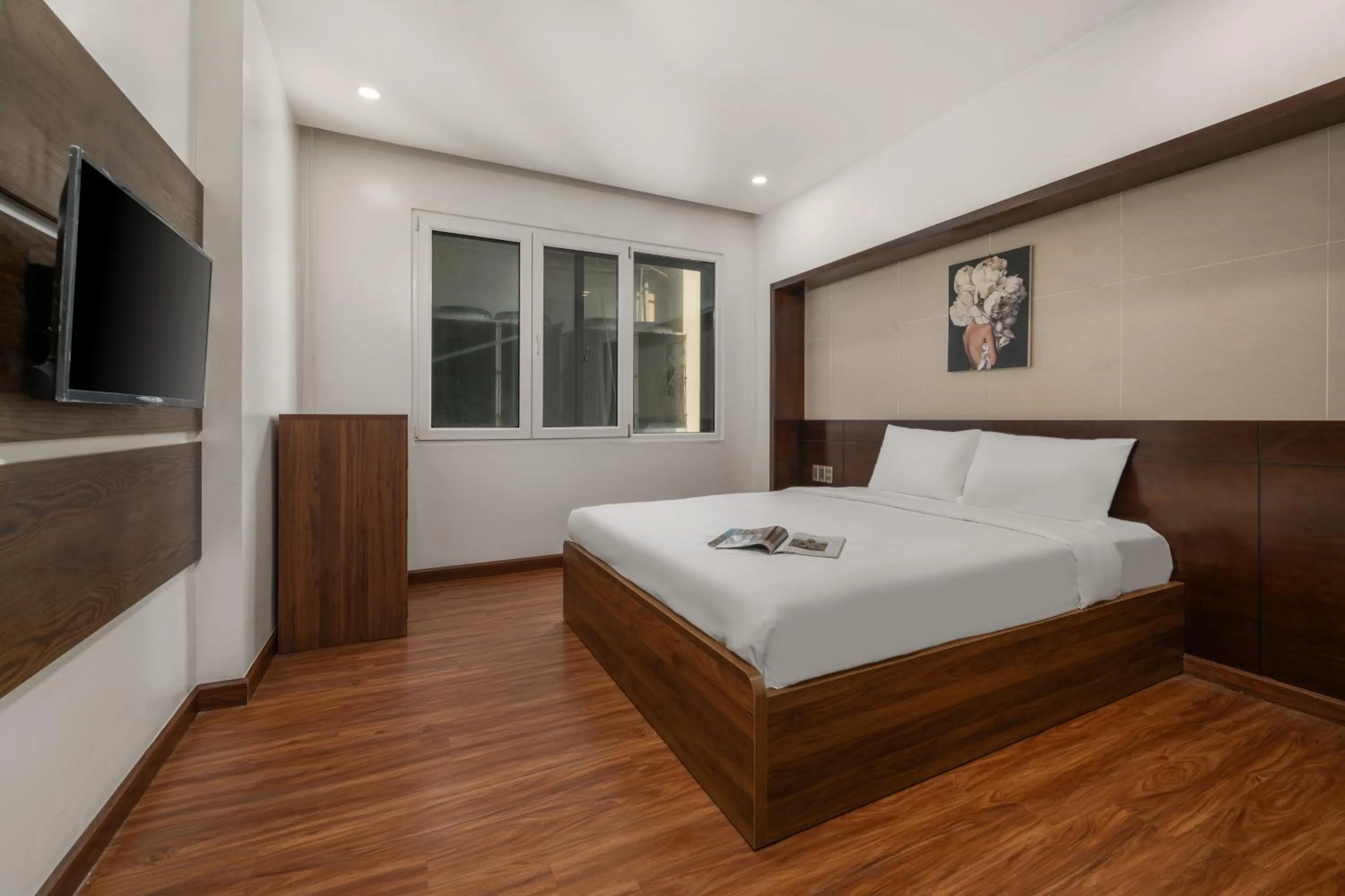 Bedroom, Bed in Tokyo Boutique Front Beach Hotel