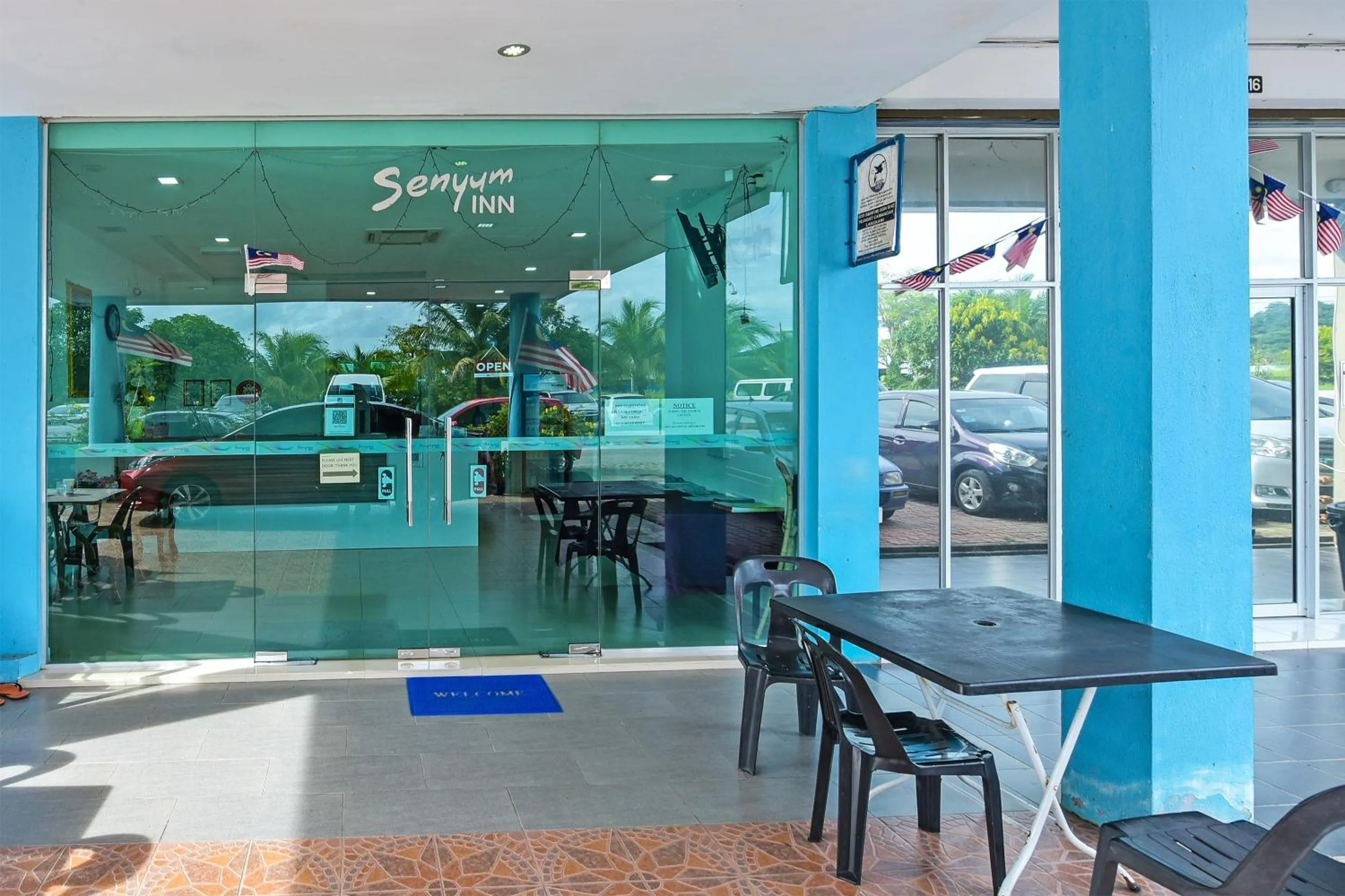 Facade/entrance in Hotel O Senyum Inn