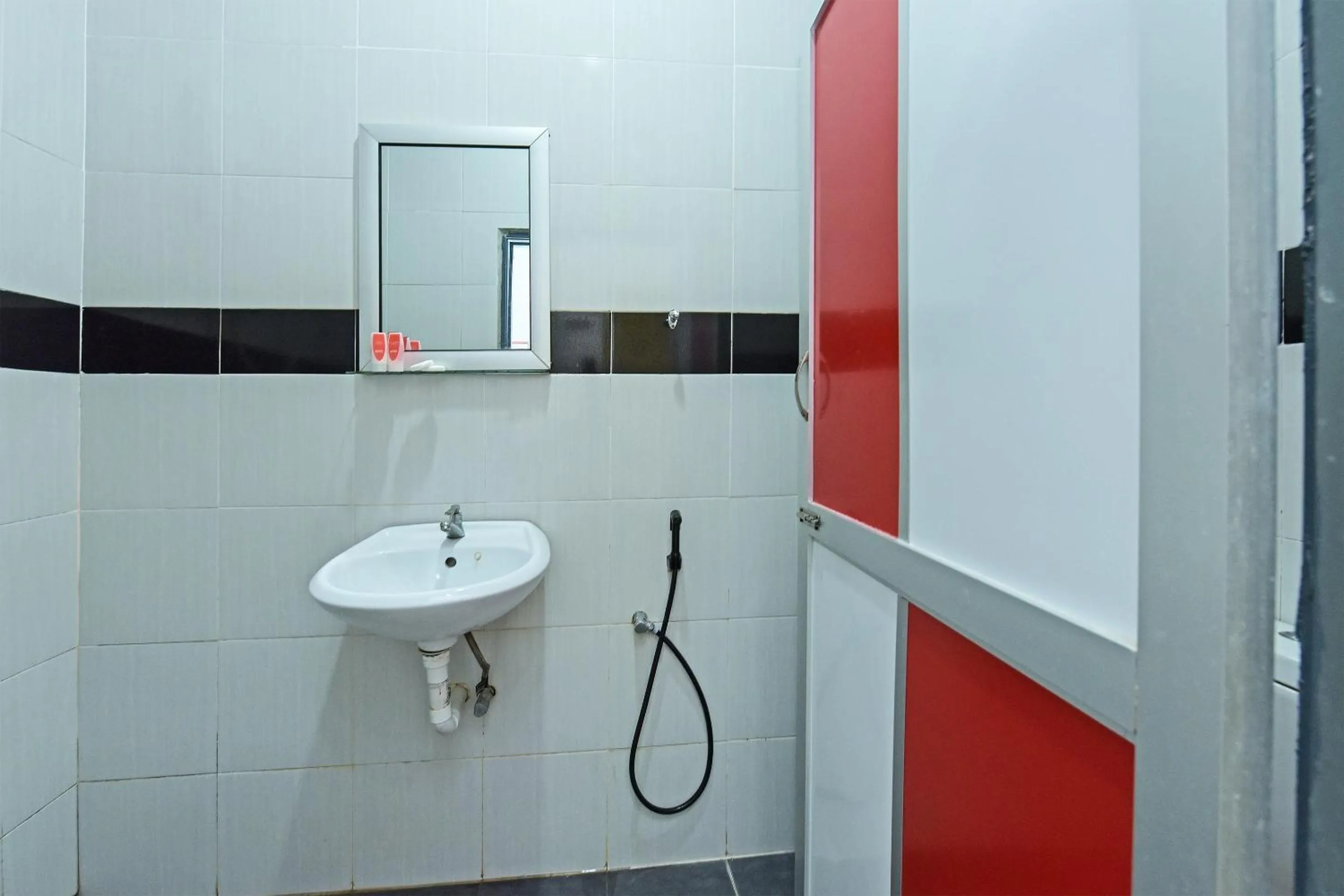 Bathroom in Hotel O Senyum Inn