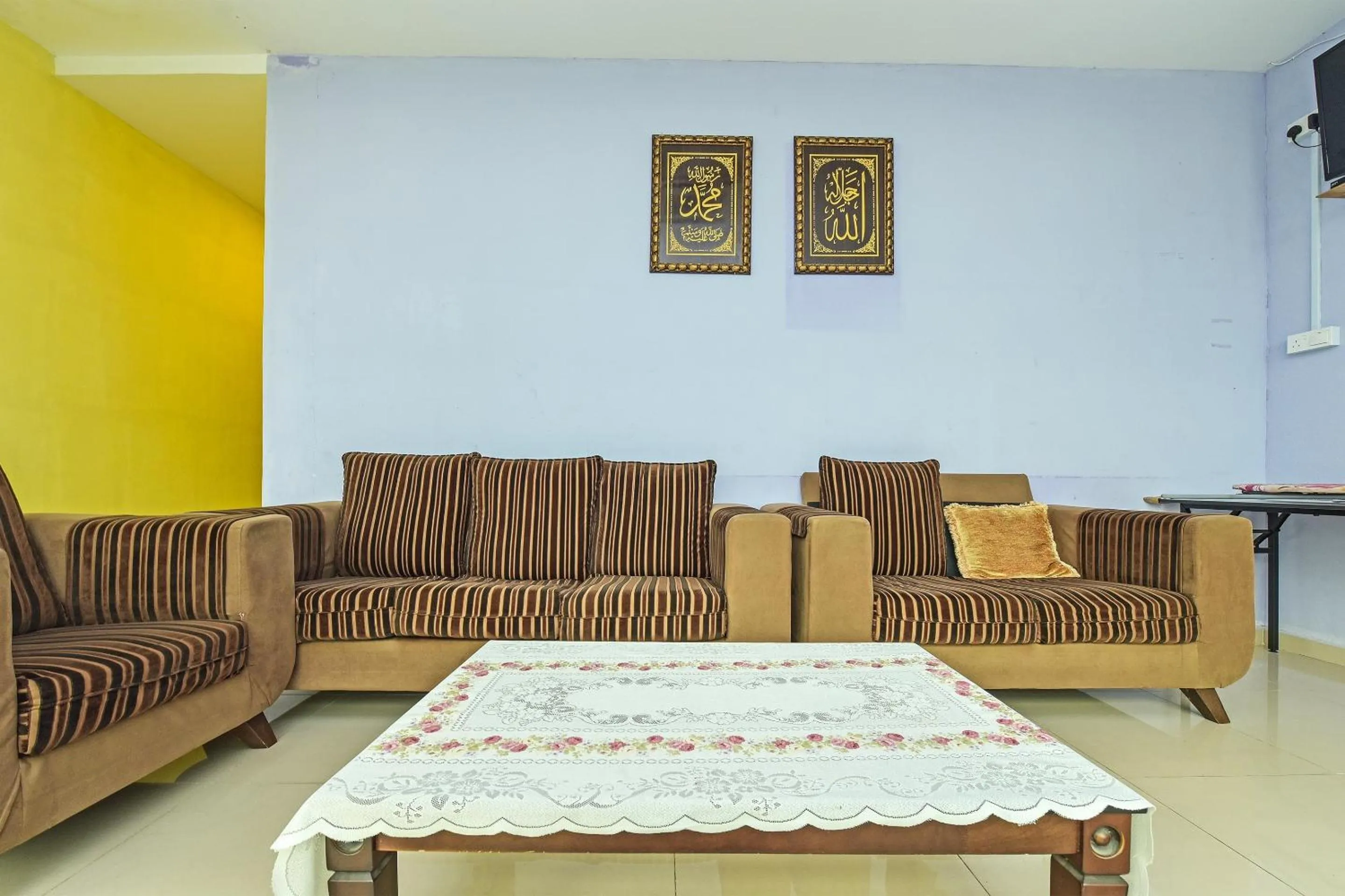 Lobby or reception in Hotel O Senyum Inn