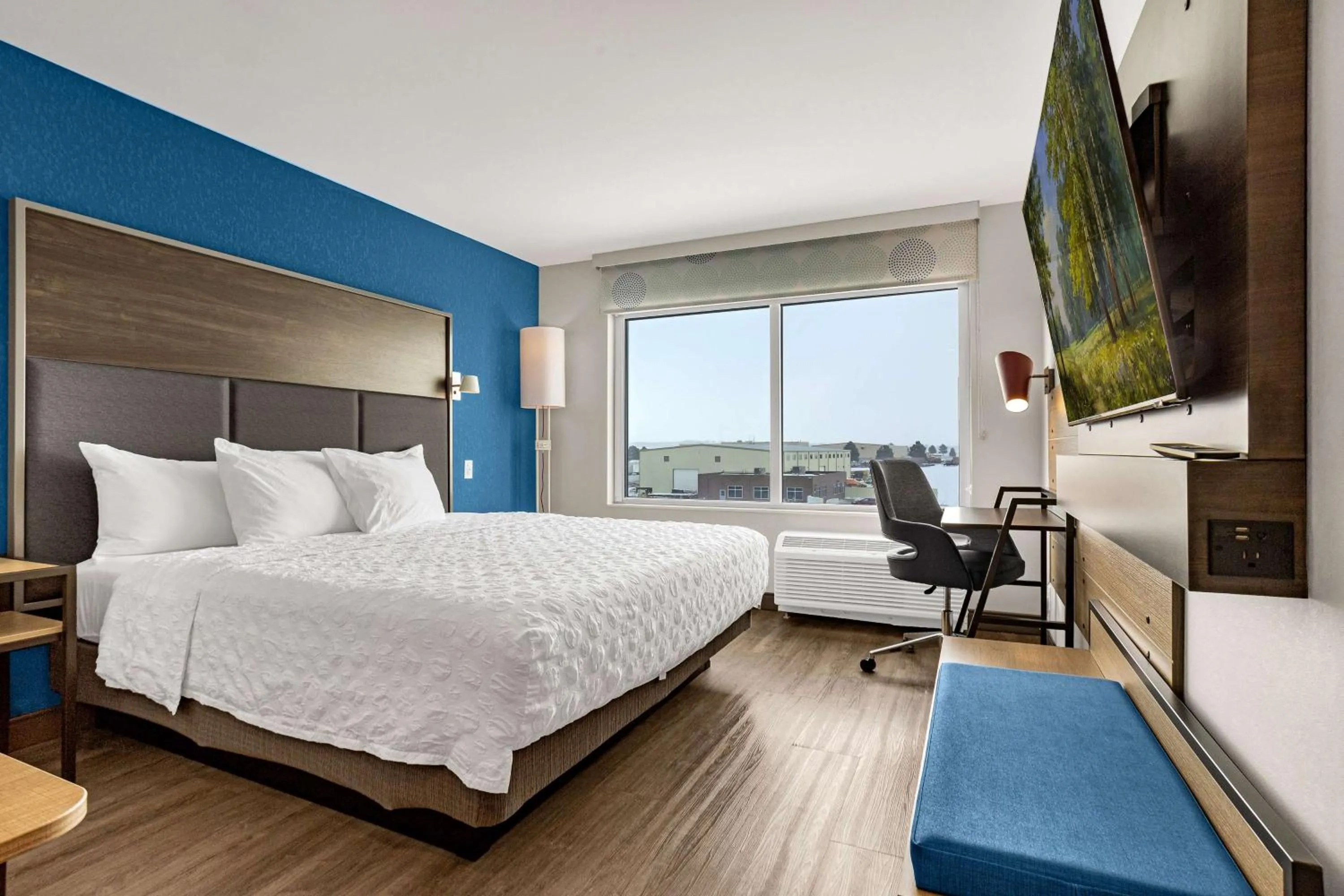 Bed in Tru By Hilton Colorado Springs Airport