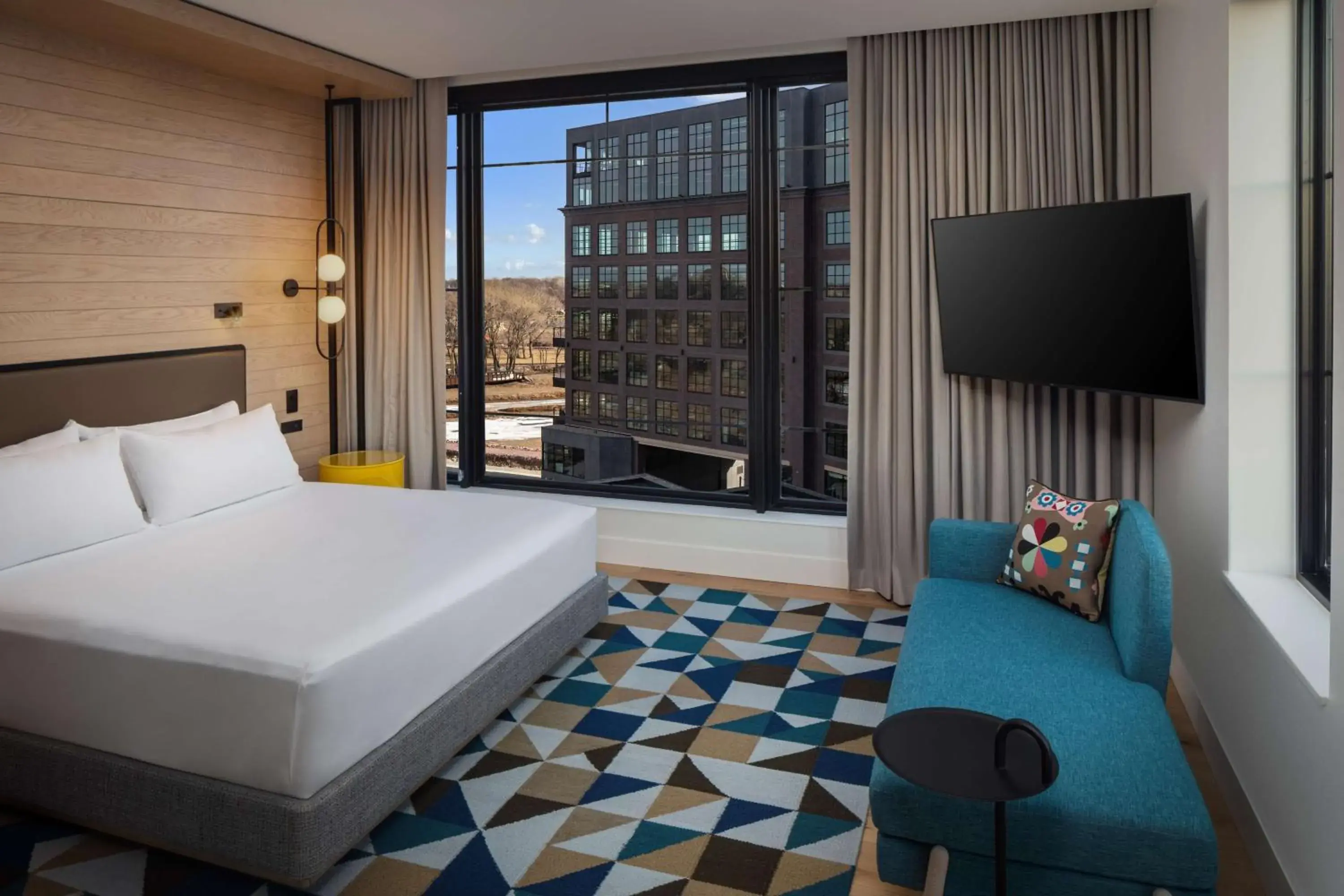 Bed in Canopy By Hilton Sioux Falls Downtown Bed in Canopy By Hilton Sioux Falls Downtown