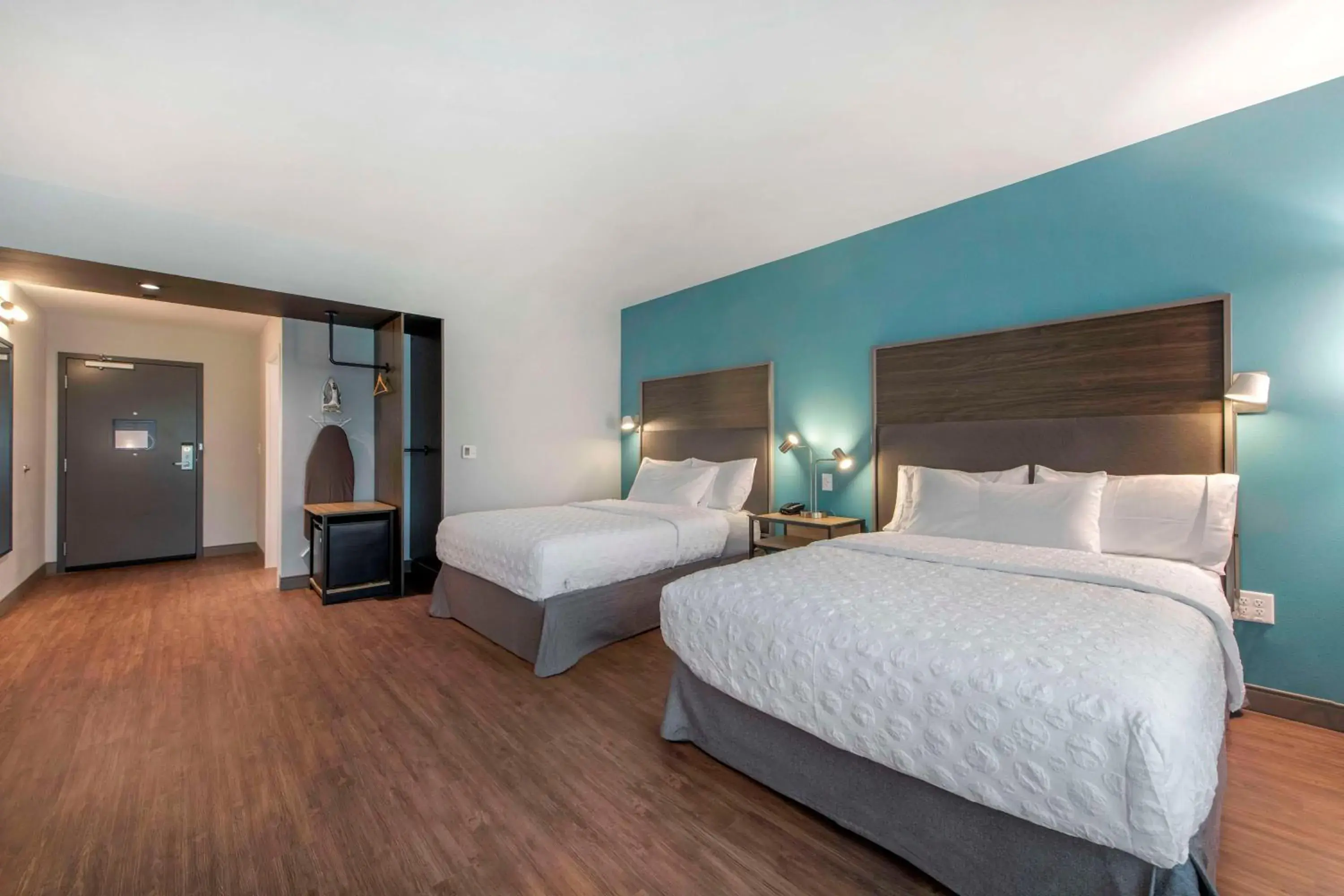 Bed in Tru by Hilton Wilmington Wrightsville Beach Bed in Tru by Hilton Wilmington Wrightsville Beach