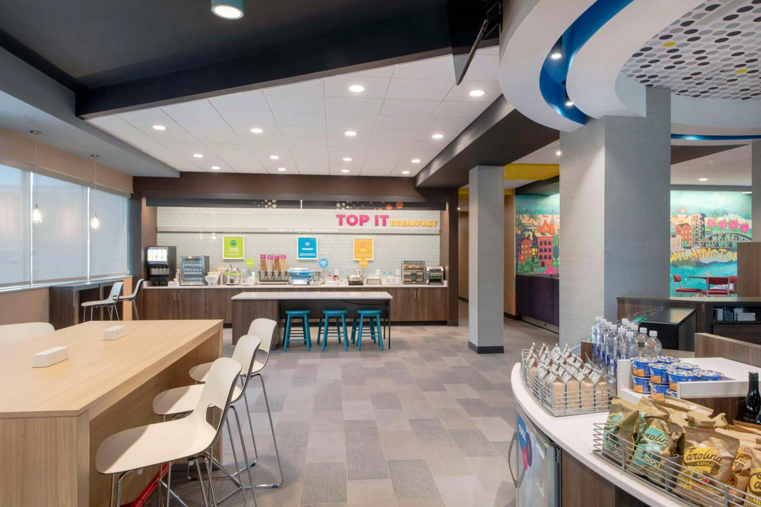 Food and drinks in Tru by Hilton Wilmington Wrightsville Beach