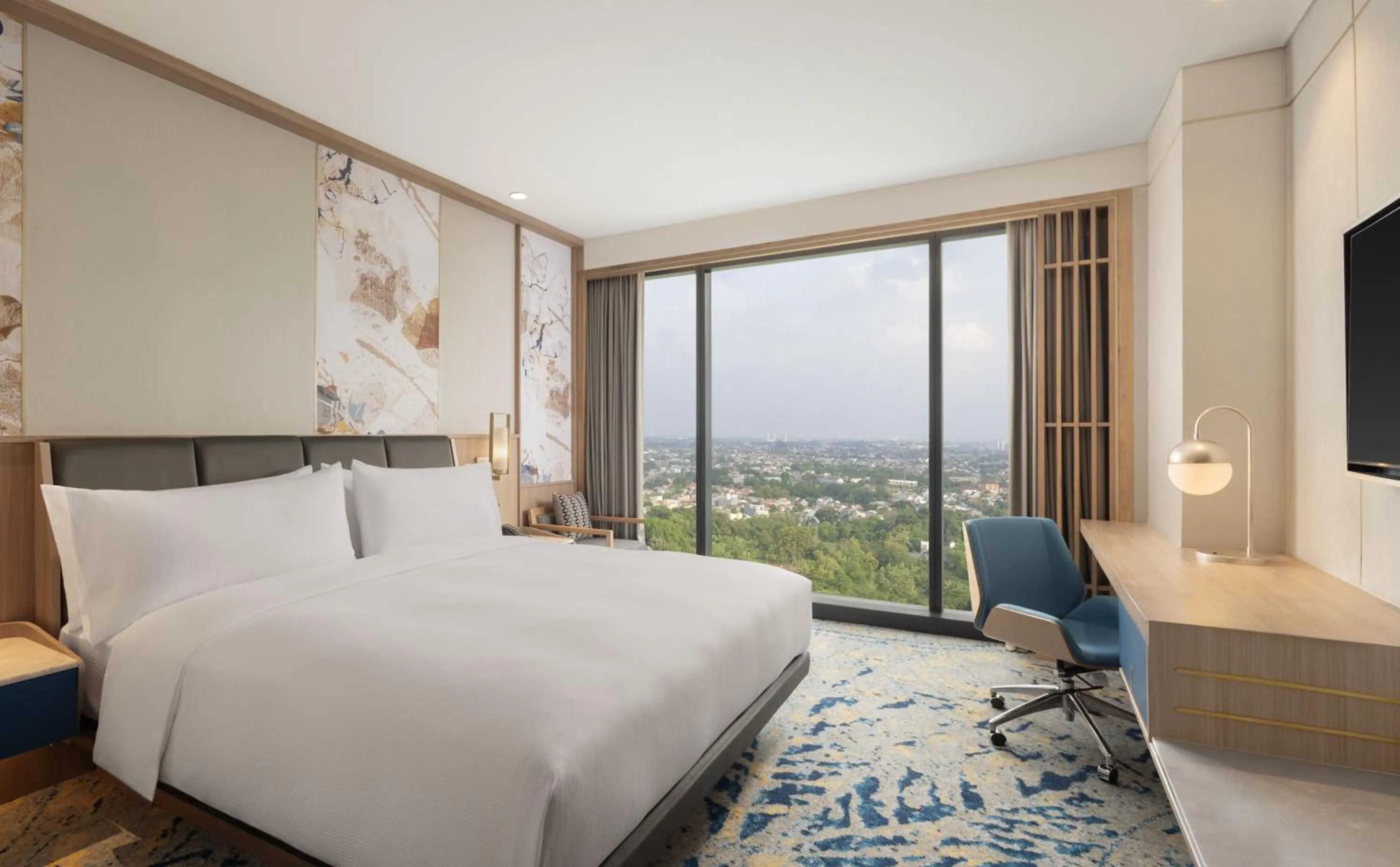 Bedroom, Bed in DoubleTree by Hilton Jakarta Bintaro Jaya