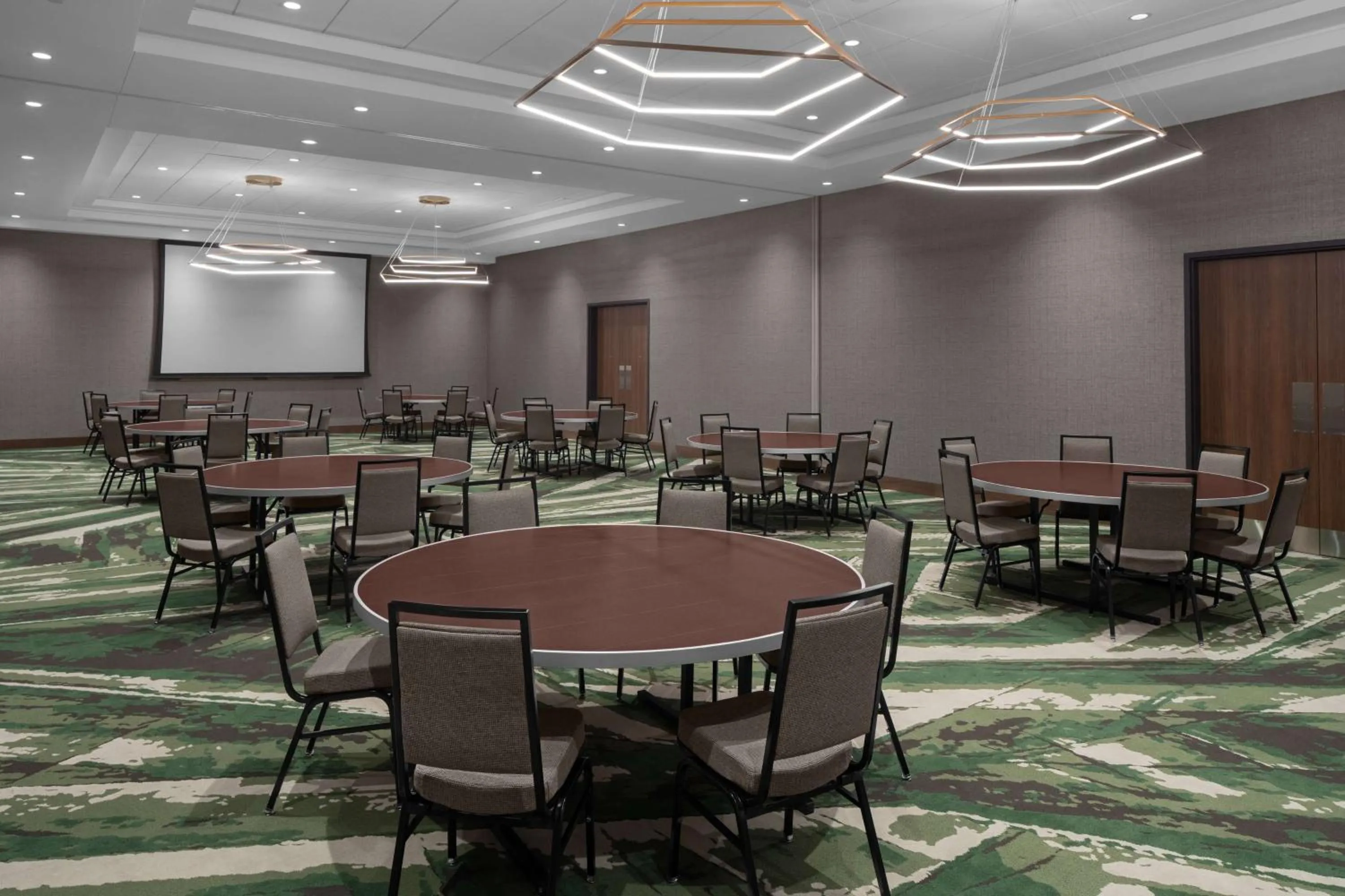 Meeting/conference room in Embassy Suites By Hilton Madison Downtown