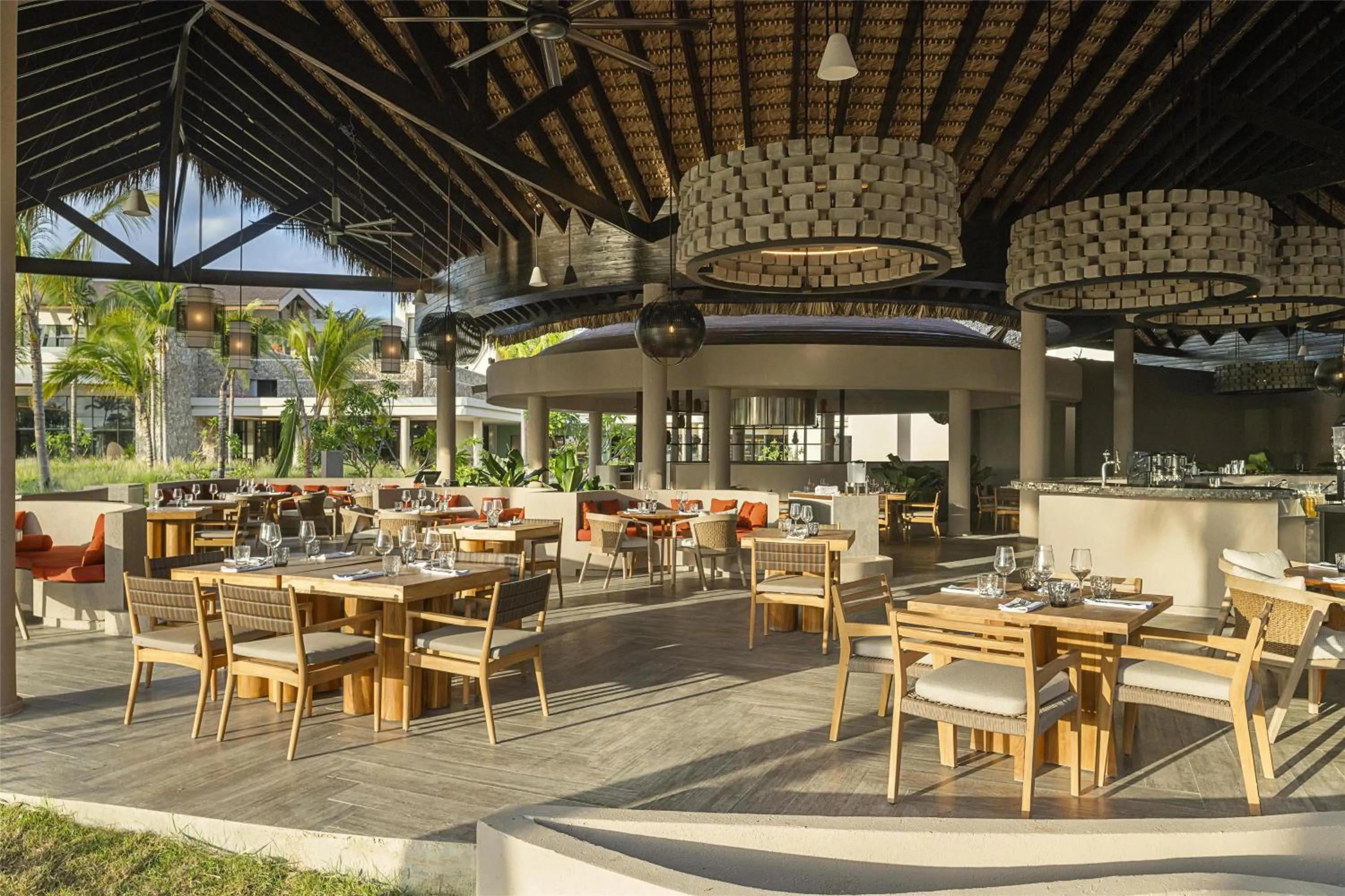 Lounge or bar in Zemi Miches Punta Cana All-Inclusive Resort, Curio by Hilton