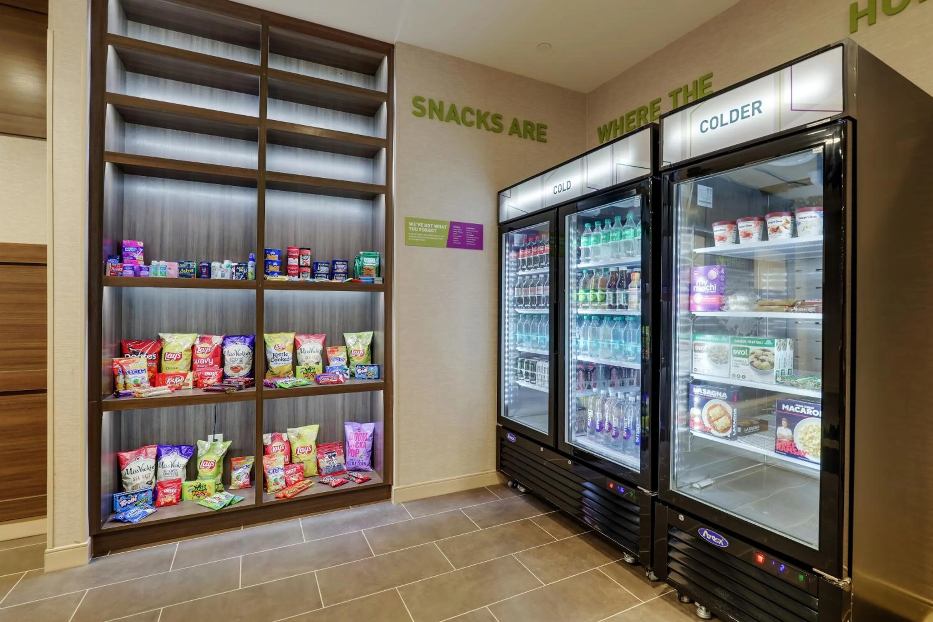 Food and drinks in Home2 Suites By Hilton Sanford