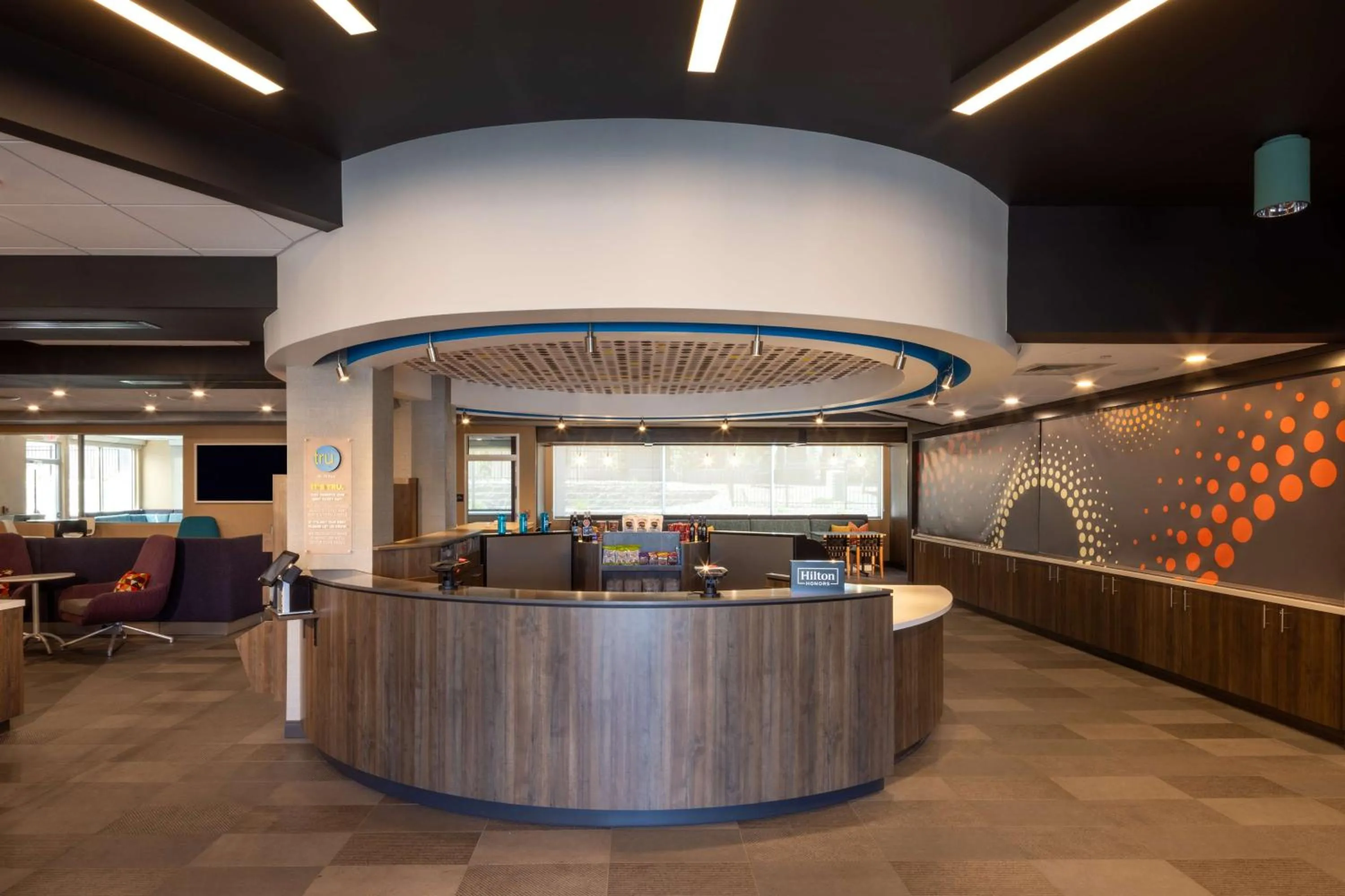 Lobby or reception in Tru By Hilton Yakima Airport