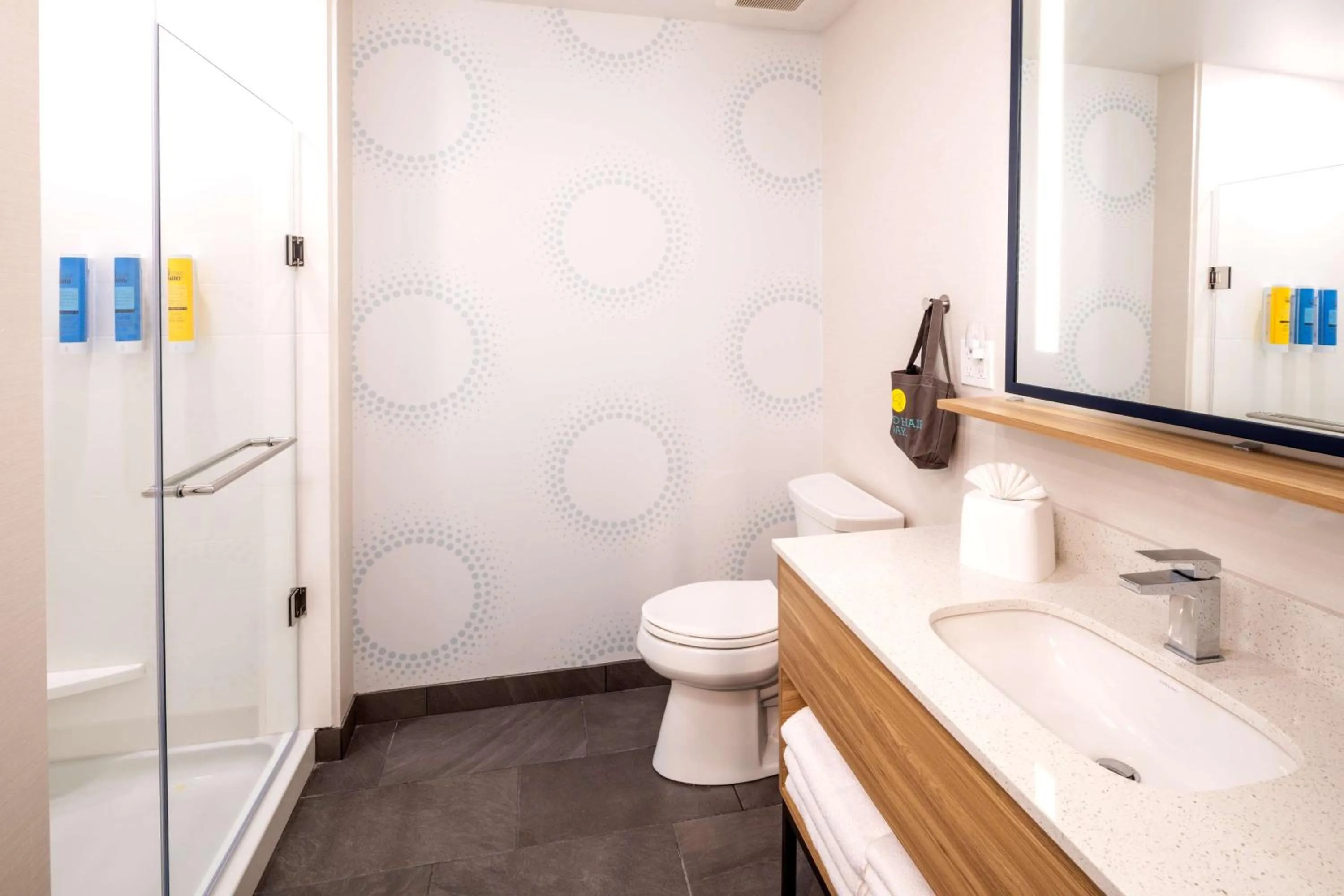 Bathroom in Tru By Hilton Yakima Airport