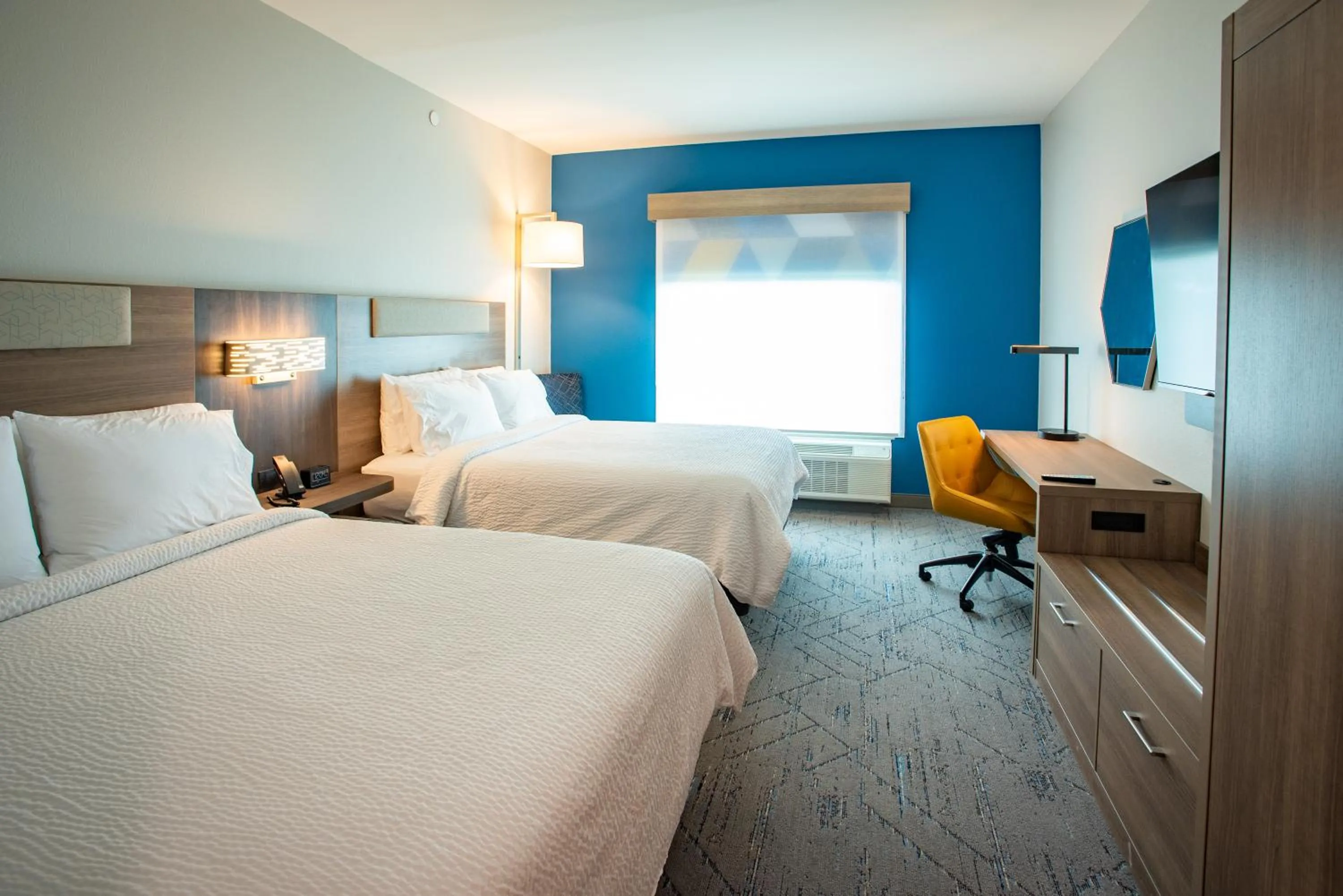 Bed in Holiday Inn Express & Suites Pensacola Airport North – I-10 by IHG